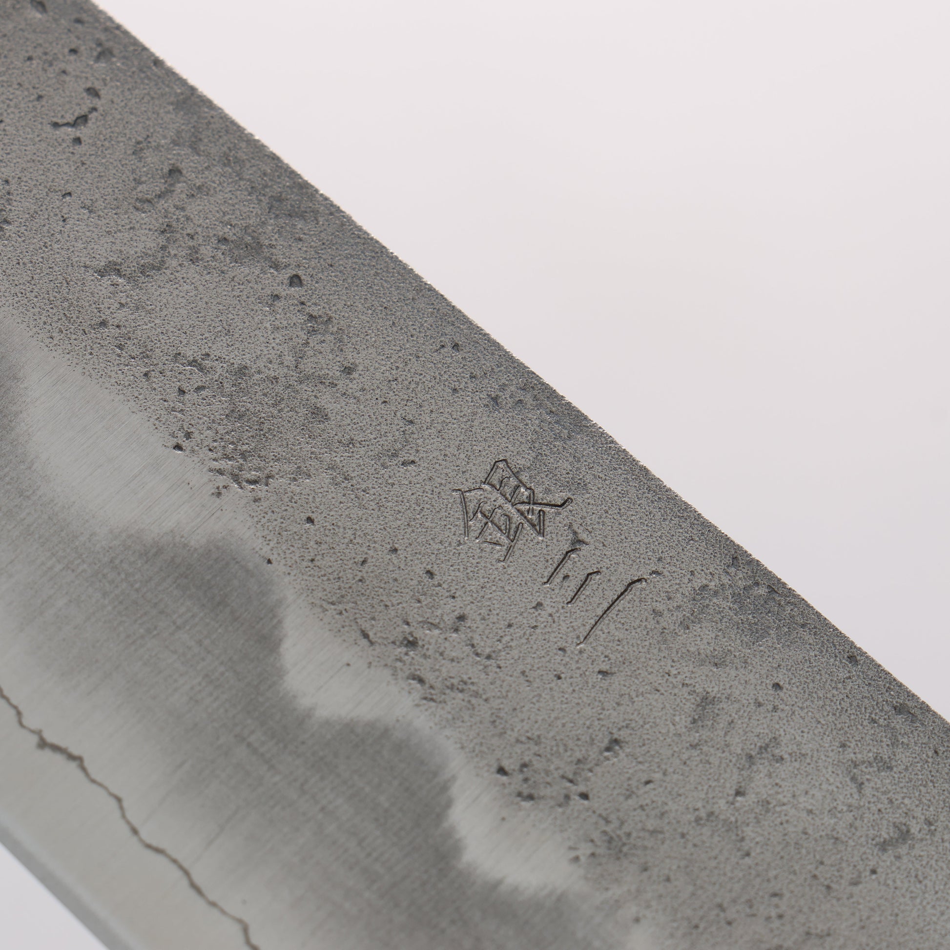 翁流 銀三鋼 梨地 文化包丁 170mm 樫 （煤黒）柄 - 清助刃物