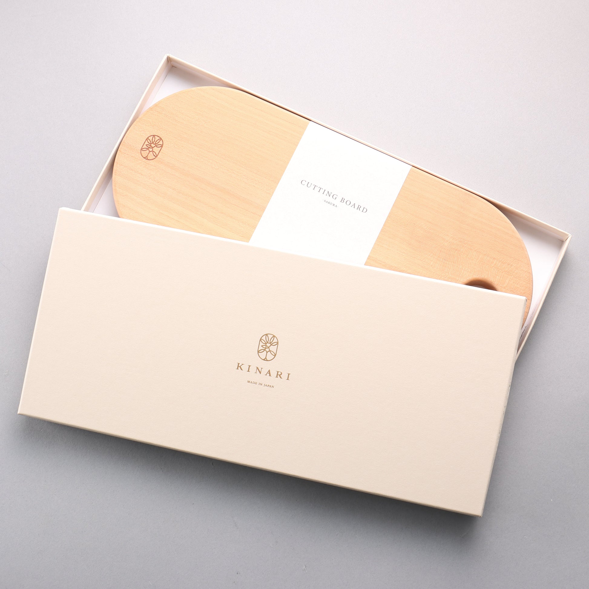 KINARI 山桜 まな板 Small (小) 320 x 140 x 20mm - 清助刃物