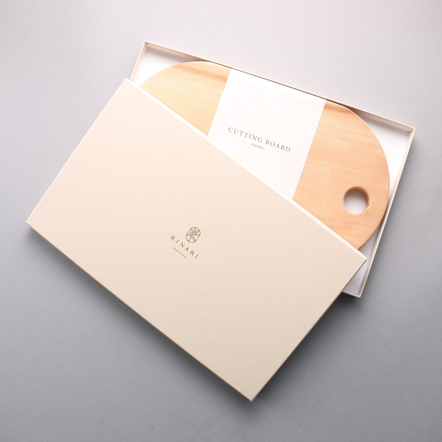 KINARI 山桜 まな板 Standard (標準) 330 x 200 x 20mm - 清助刃物