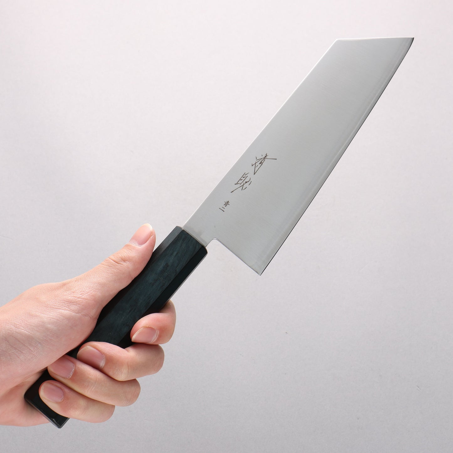 清助 青ニ鋼 幅広切付三徳包丁 180mm 樫 （藍染め）柄 - 清助刃物