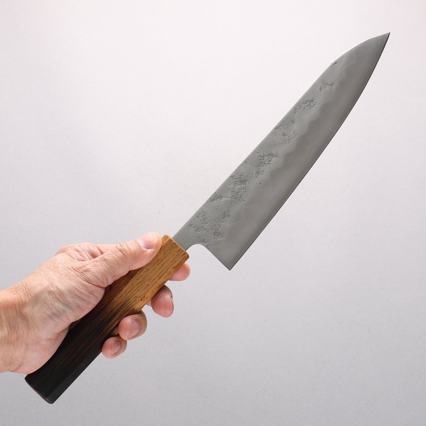 翁流 銀三鋼 梨地 牛刀包丁 210mm 樫焼柄 - 清助刃物