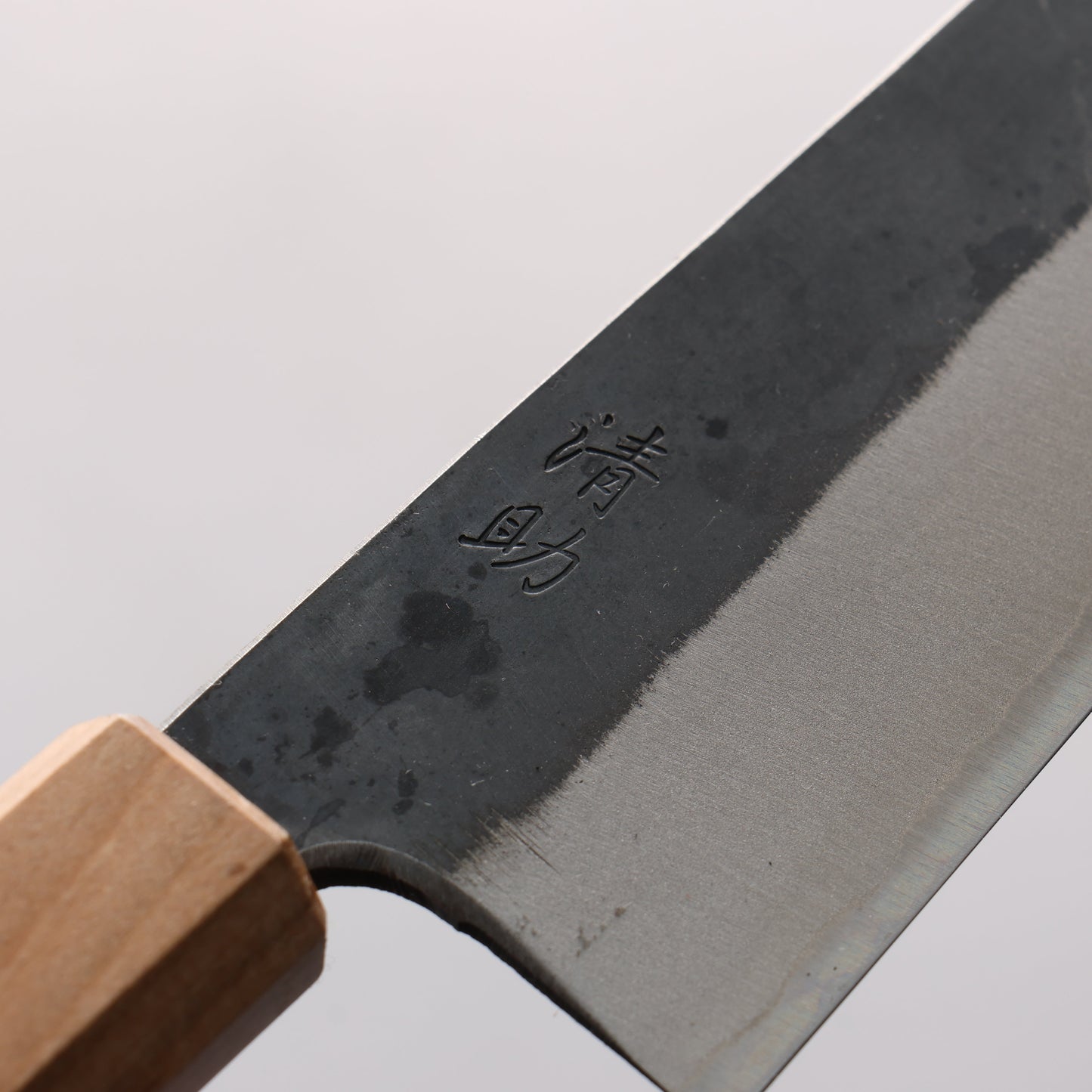 清助 青ニ鋼 黒仕上げ 小文化包丁 150mm 焼栗 （口輪：サクラ）柄 - 清助刃物