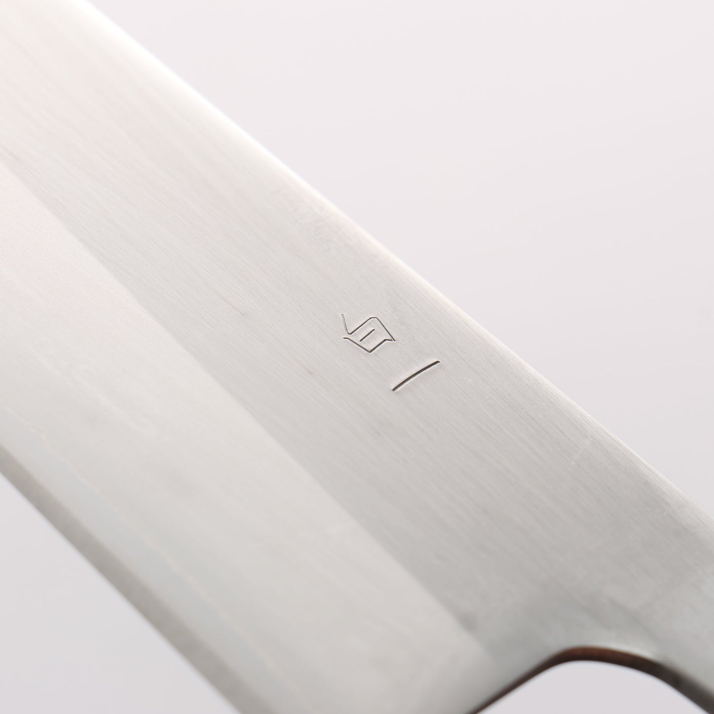 翁流 白一鋼 牛刀包丁 180mm ケヤキ柄 - 清助刃物