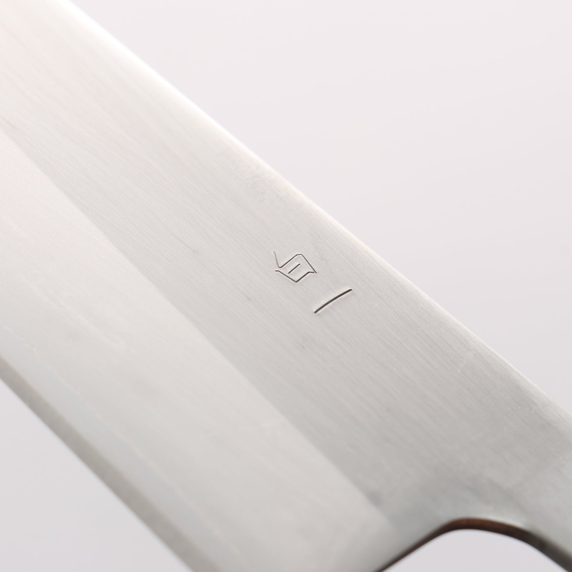 翁流 白一鋼 牛刀包丁 180mm ケヤキ柄 - 清助刃物