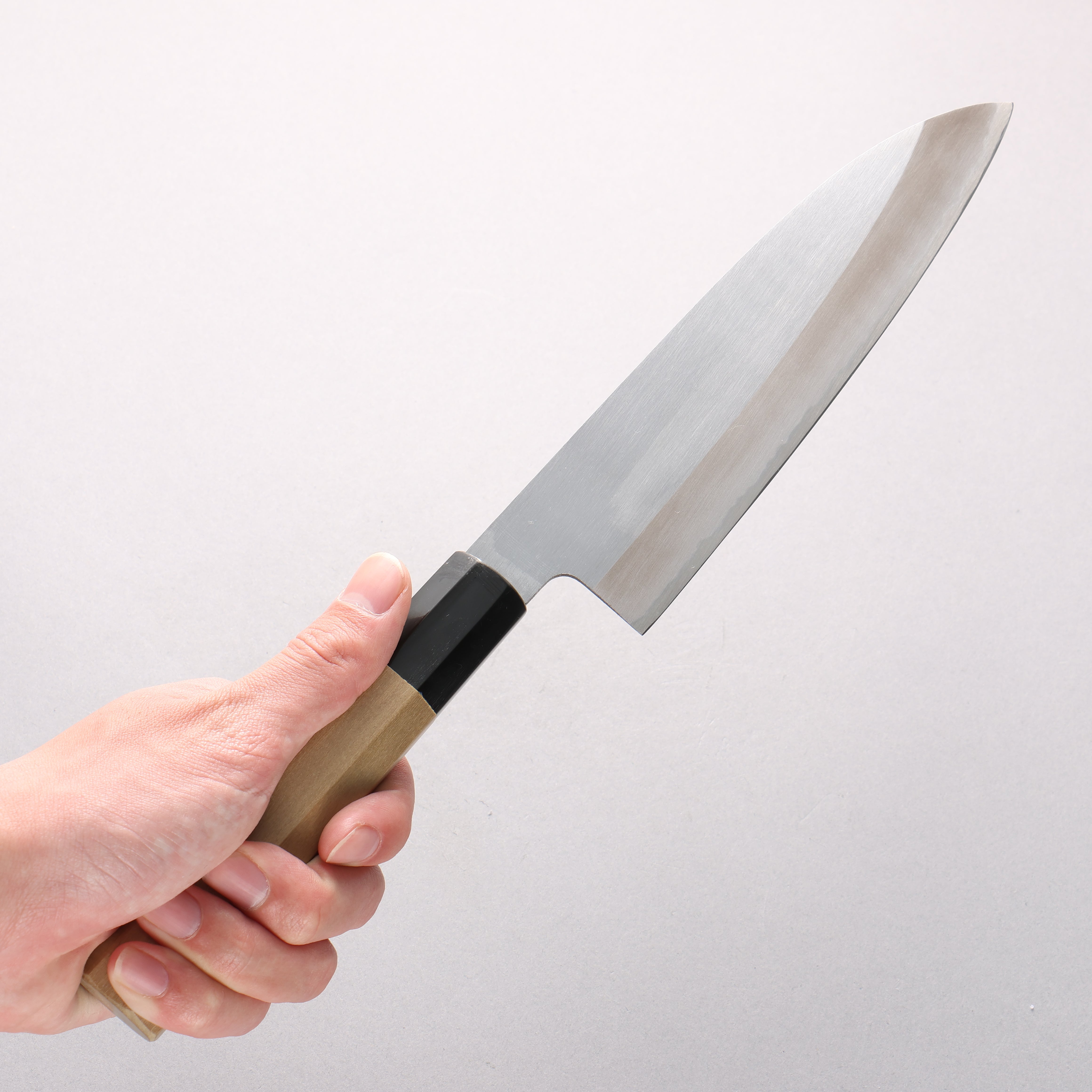 源 昭忠 白ニ鋼 霞研 三徳包丁 180mm 朴柄 – 清助刃物 Japan