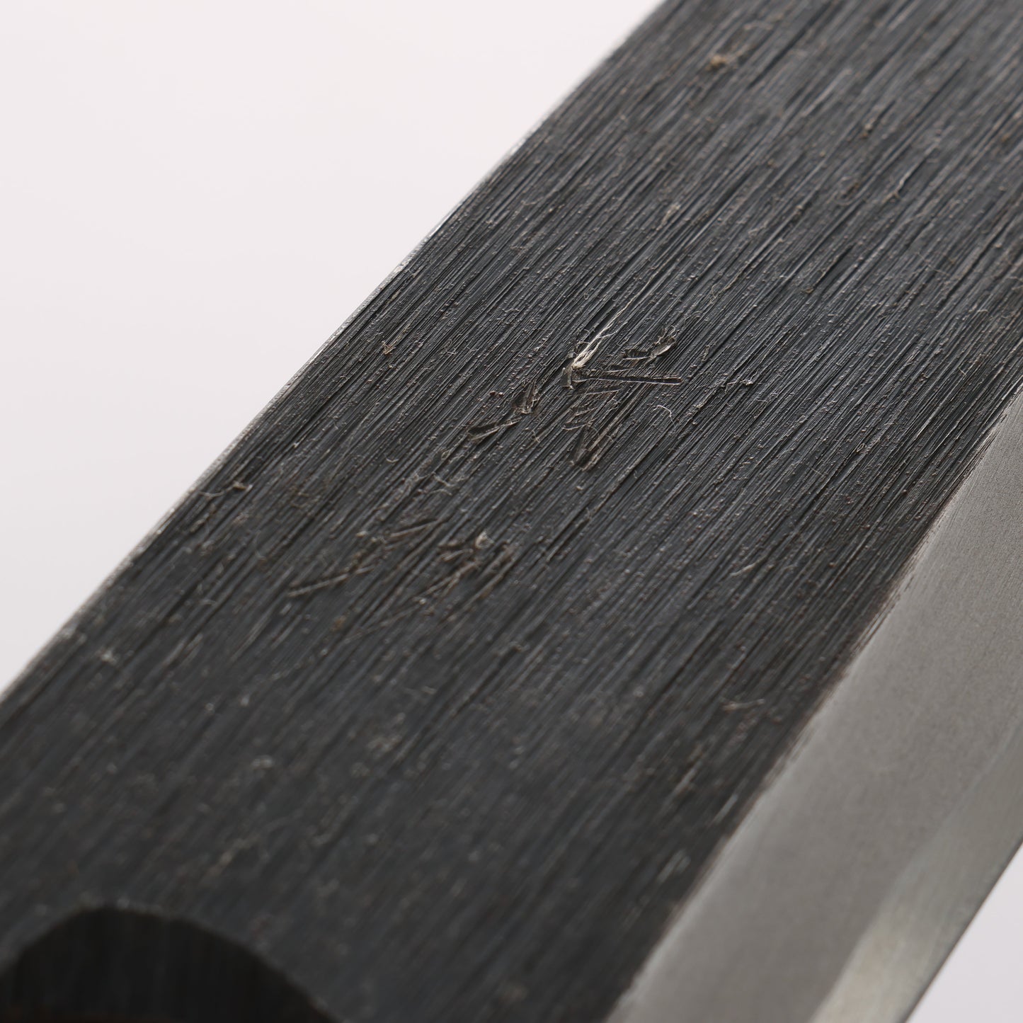 清助 白ニ鋼 黒打 出刃包丁 150mm 漆塗パープル柄