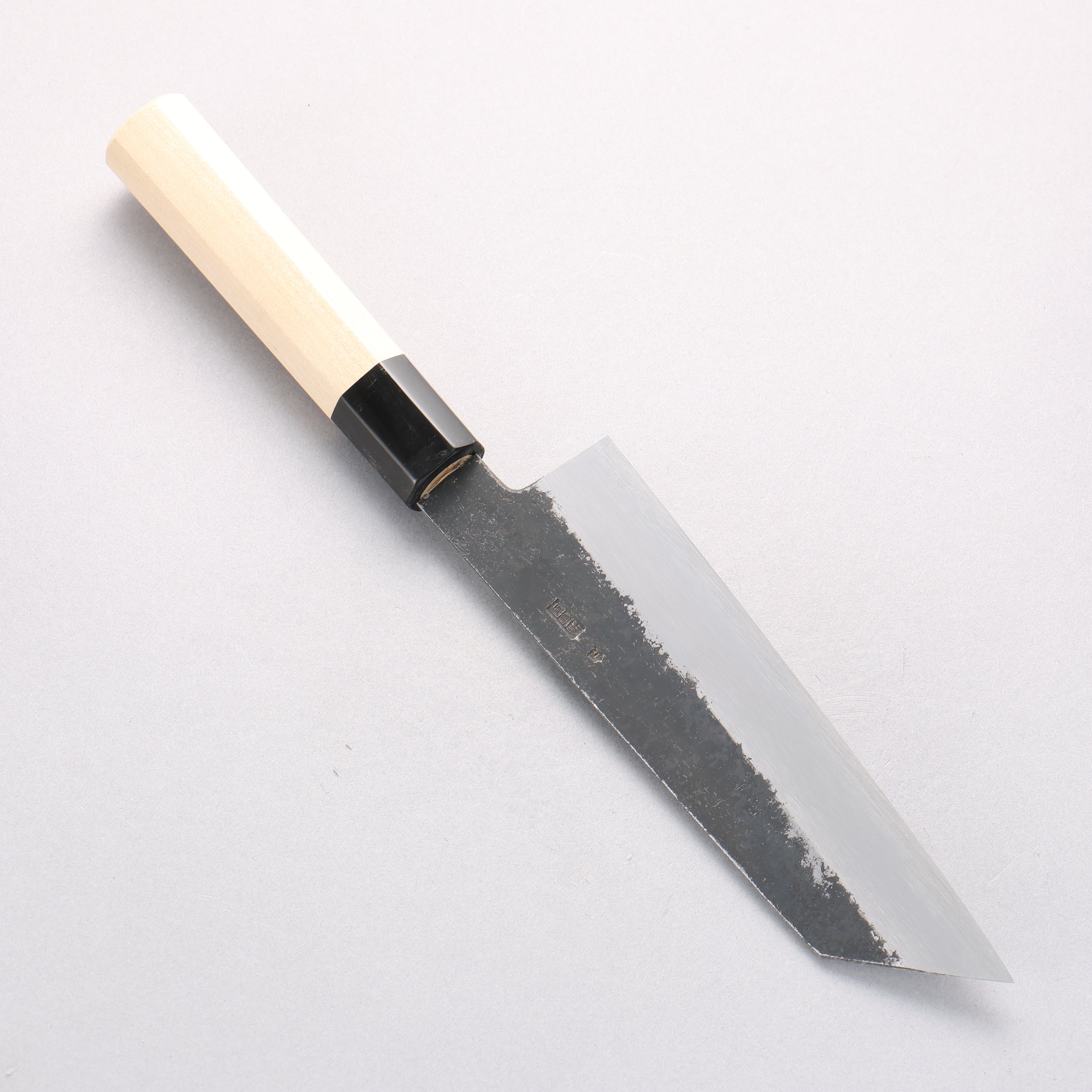 菊月 白ニ鋼 黒仕上げ 切付三徳包丁 180mm 朴柄 – 清助刃物 Japan