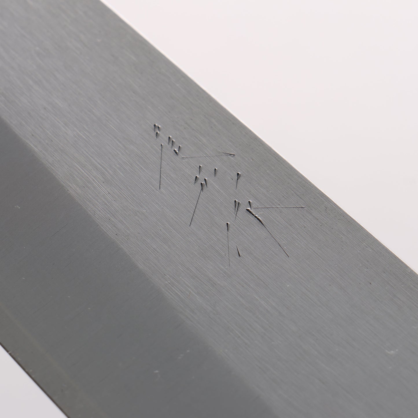 尾形 峻吾 SG2 縦目鎬横 牛刀包丁 240mm 紫檀柄 - 清助刃物