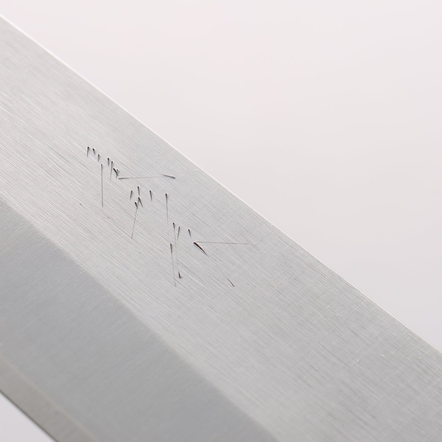 尾形 峻吾 SG2 縦目鎬横 三徳包丁 180mm 紫檀柄 - 清助刃物