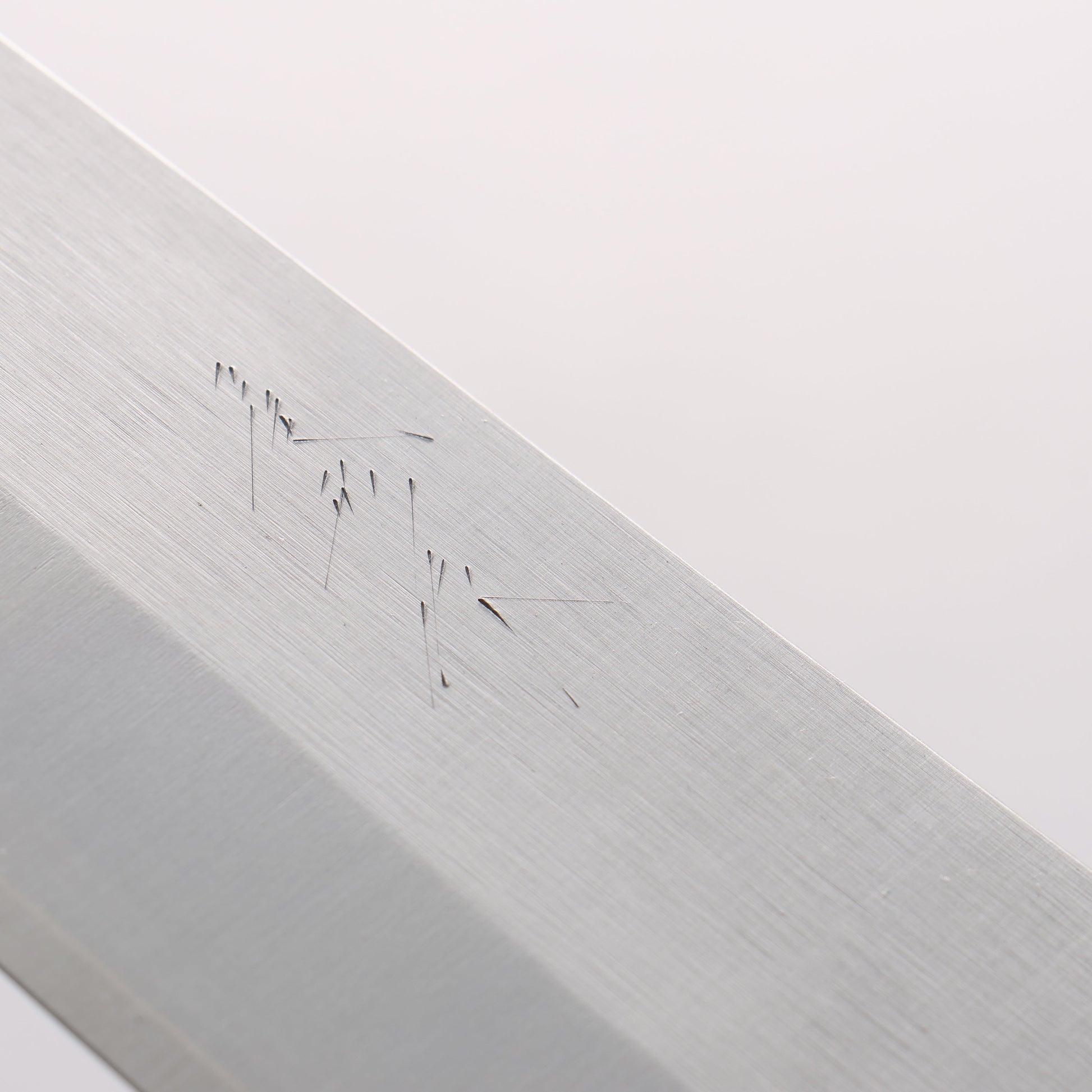 尾形 峻吾 SG2 縦目鎬横 三徳包丁 180mm 紫檀柄 - 清助刃物