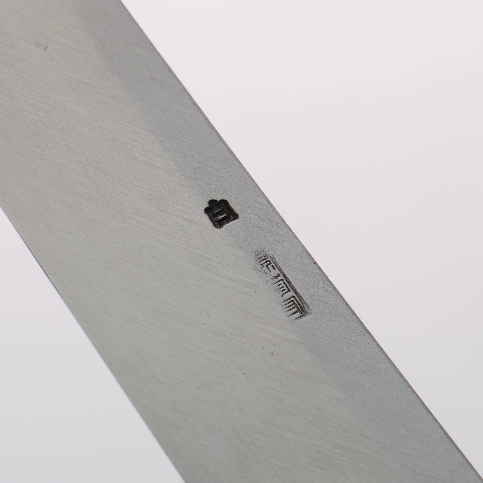 菊月 白ニ鋼 梨地 先丸蛸引包丁 270mm 朴柄 - 清助刃物