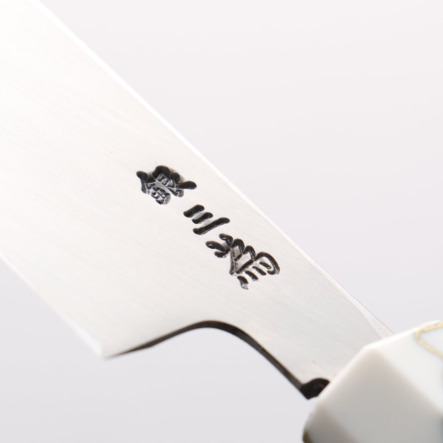 堺 孝行 シェフシリーズ 銀三鋼 ムキ物包丁 180mm スタビライズドウッド (両輪:白)柄 鞘付き - 清助刃物
