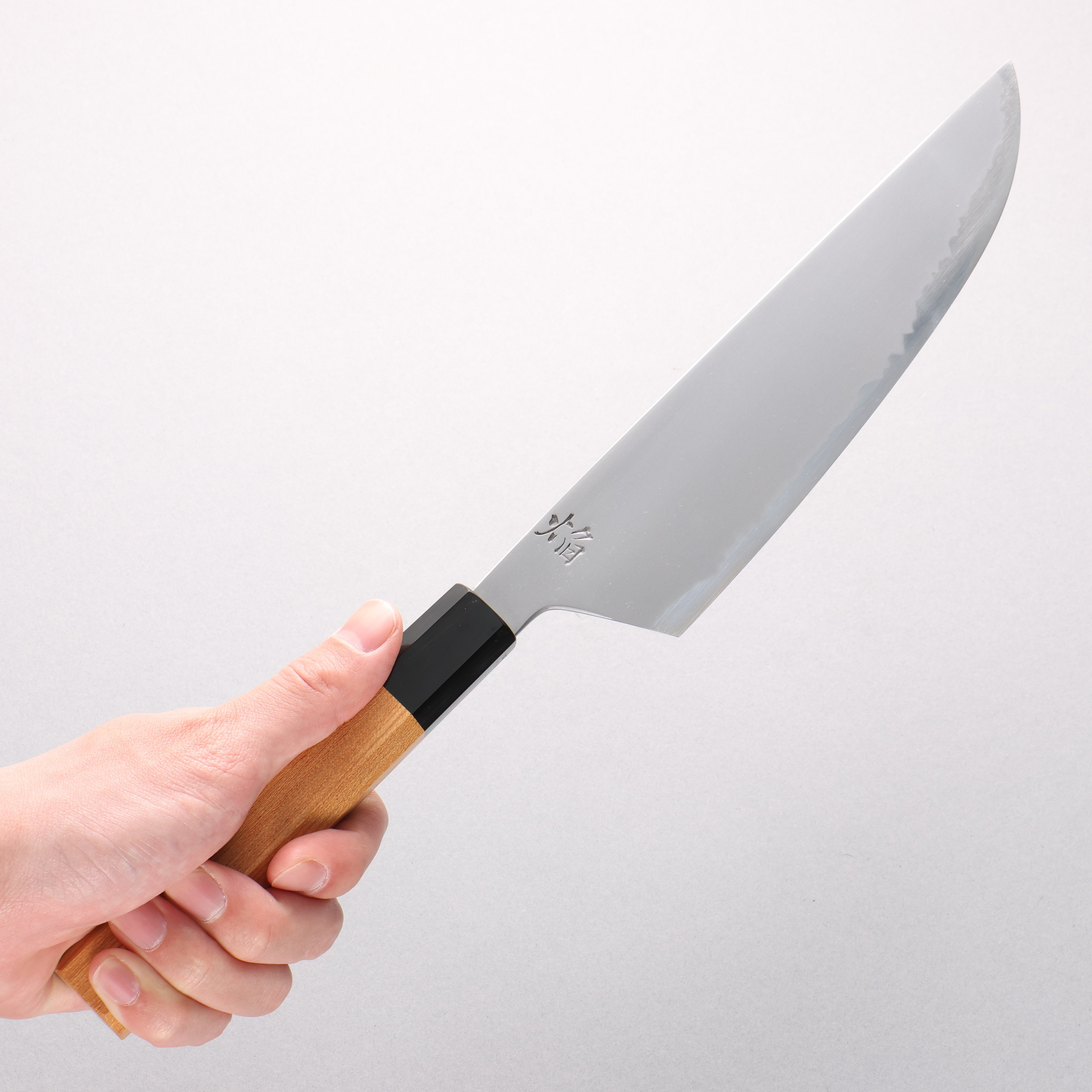 堺 孝行 焔 飛燕 青ニ鋼 牛刀包丁 210mm イチイ柄 鞘付き - 清助刃物
