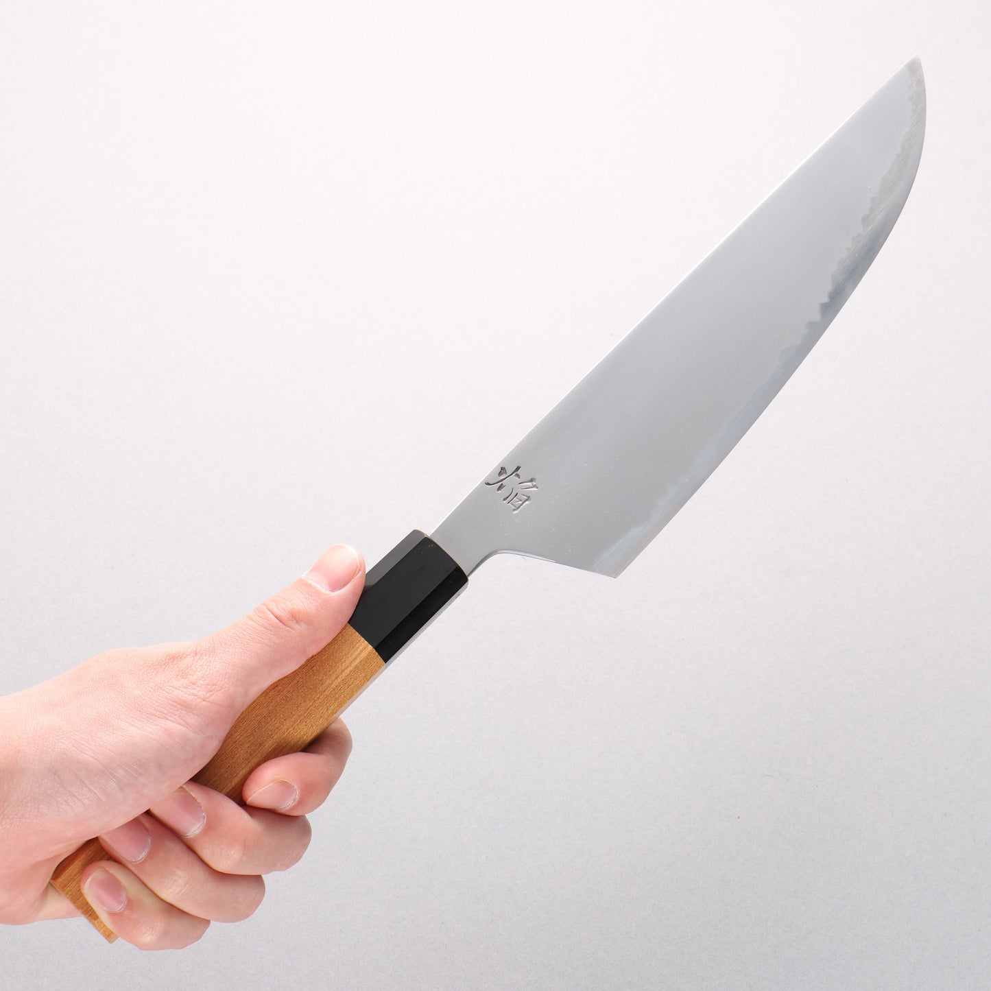 堺 孝行 焔 飛燕 青ニ鋼 牛刀包丁 210mm イチイ柄 鞘付き - 清助刃物