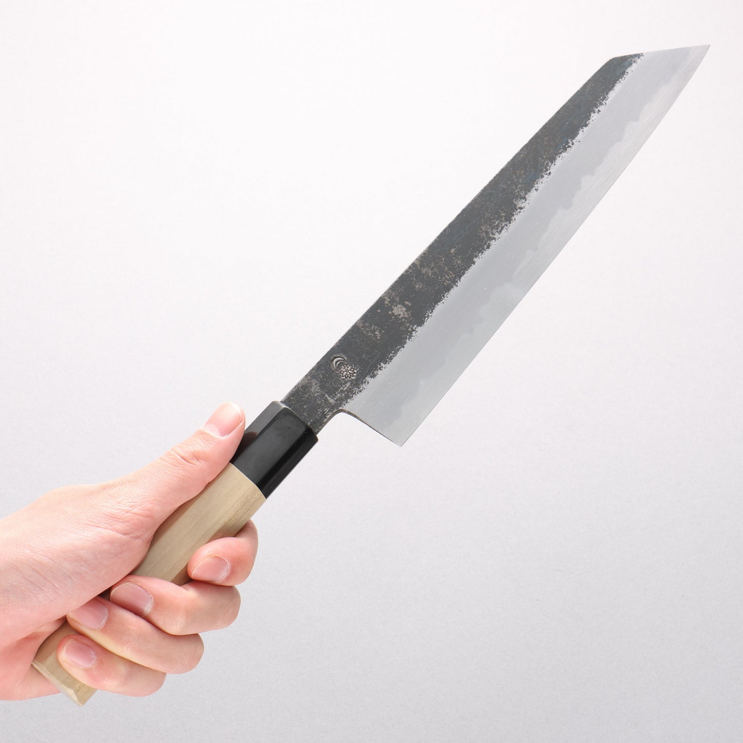 菊月 白ニ鋼 黒仕上げ 切付牛刀包丁 240mm 朴柄 - 清助刃物
