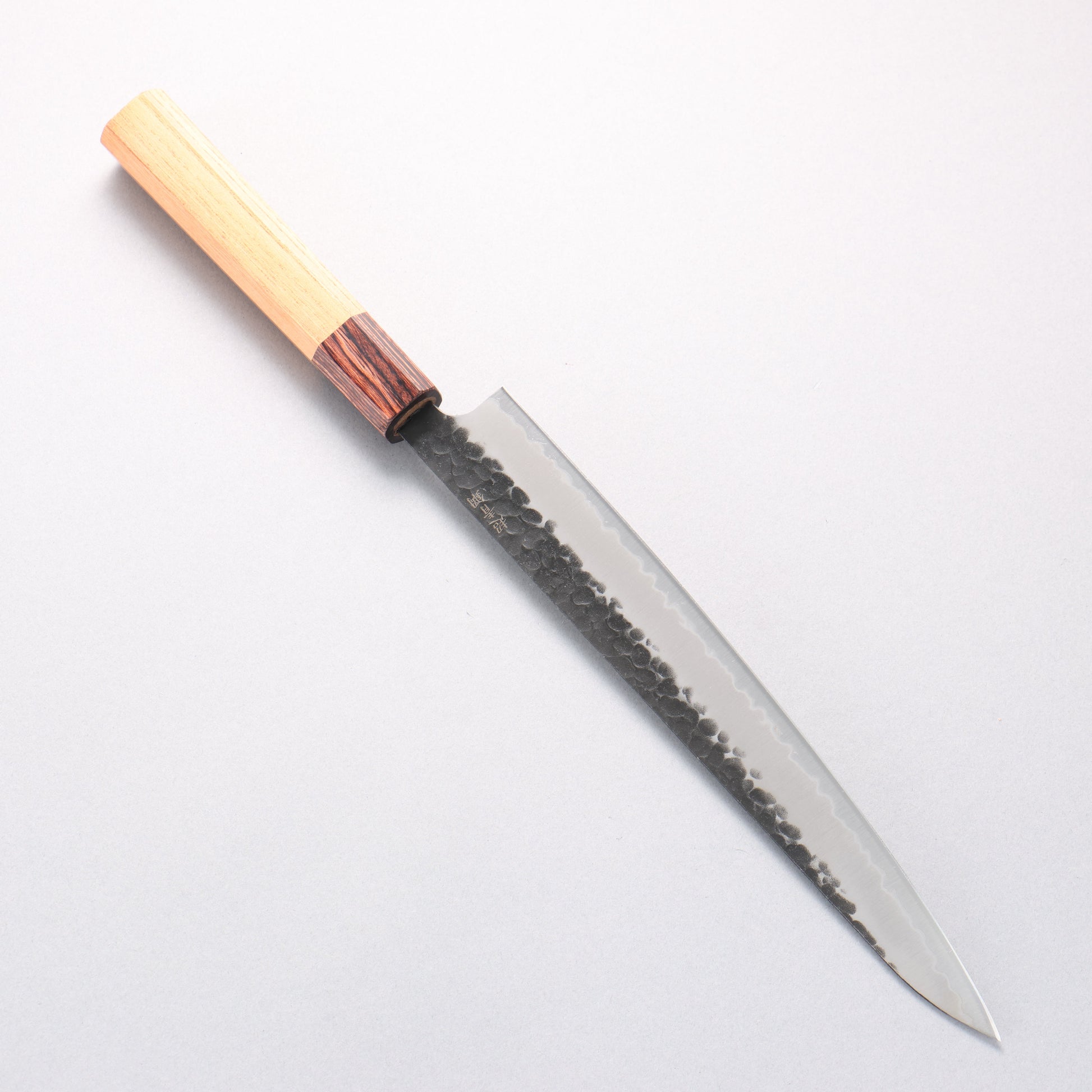堺 孝行 青スーパー鋼 鎚目 黒仕上げ 筋引包丁 240mm ケヤキ柄 - 清助刃物