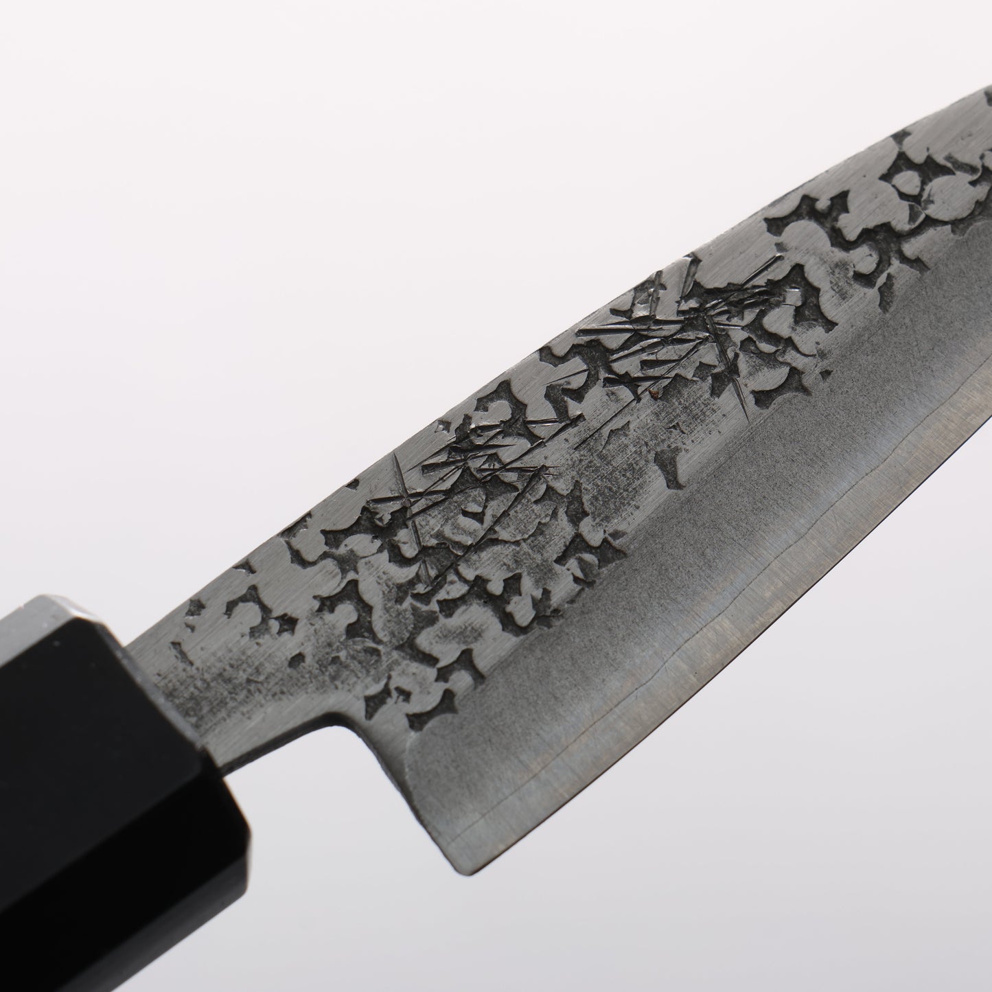 清助 銀三鋼 鎚目(丸) 鯵切り包丁 75mm ウォルナット柄 - 清助刃物