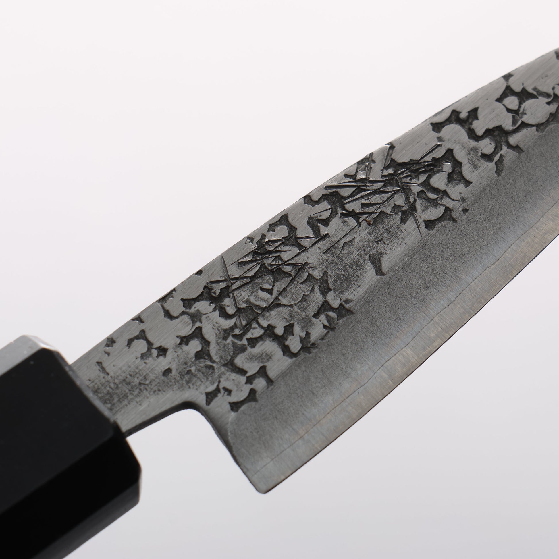 清助 銀三鋼 鎚目(丸) 鯵切り包丁 75mm ウォルナット柄 - 清助刃物