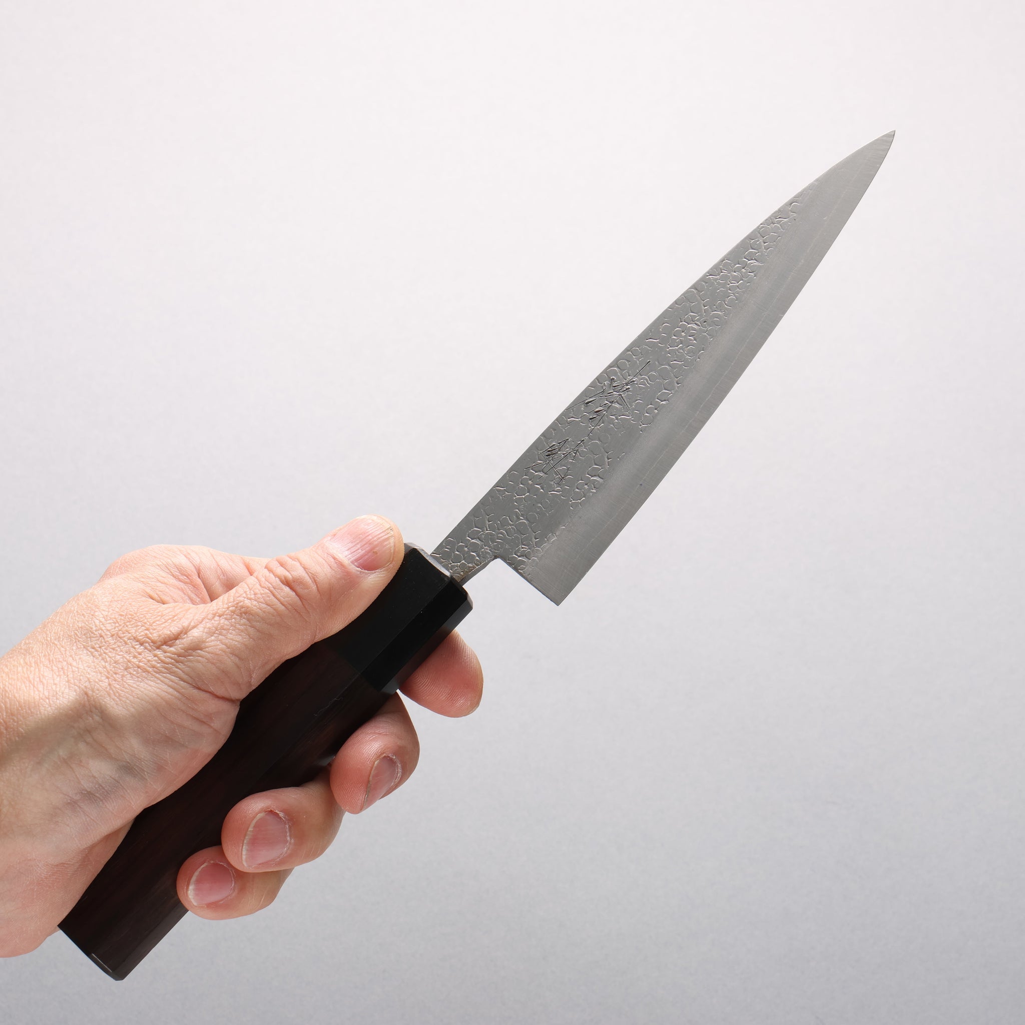 清助 銀三鋼 鎚目(丸) ペティーナイフ 135mm 紫檀 (口輪：黒合板)柄