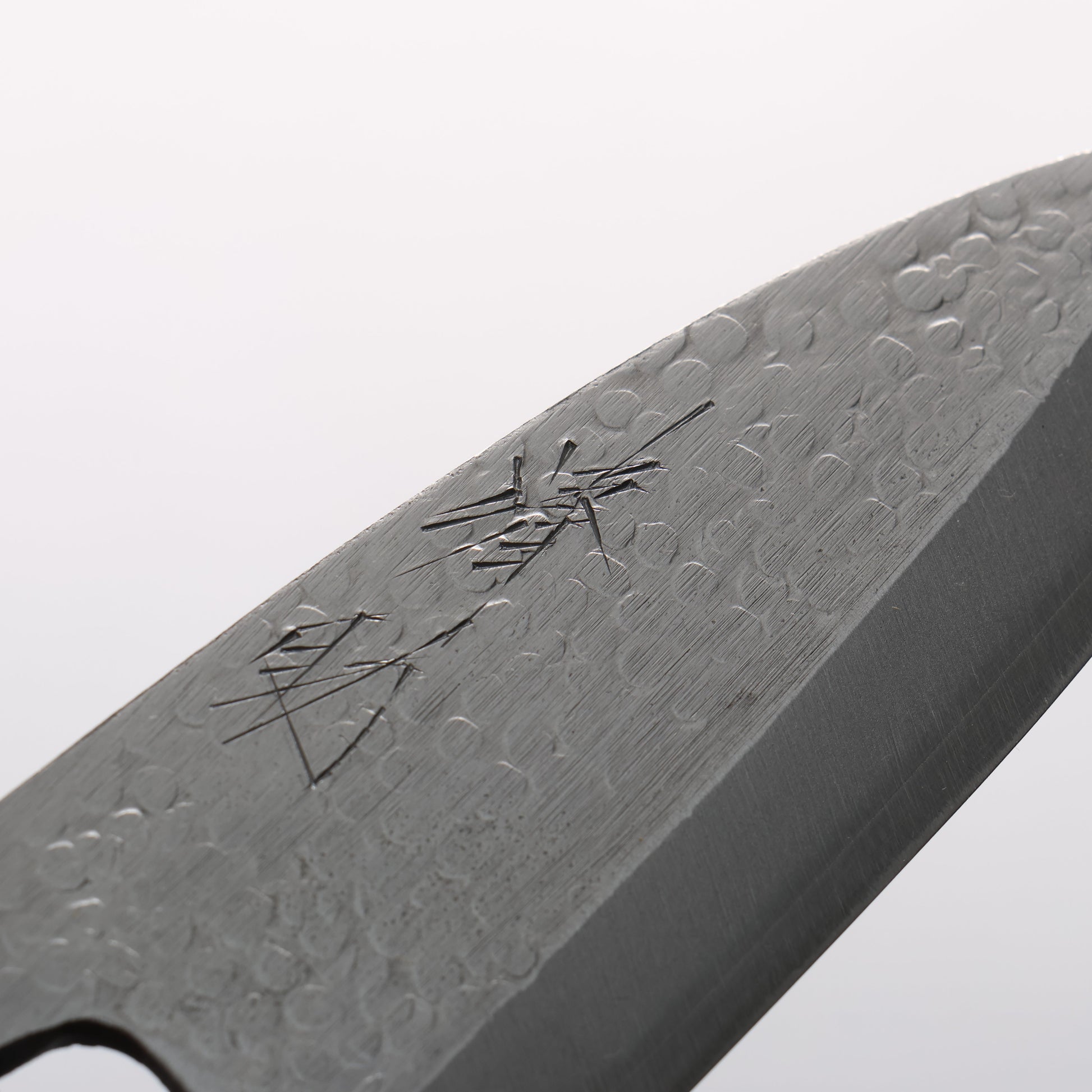 清助 銀三鋼 鎚目(丸) 鯵切り包丁 105mm ウォルナット柄 - 清助刃物