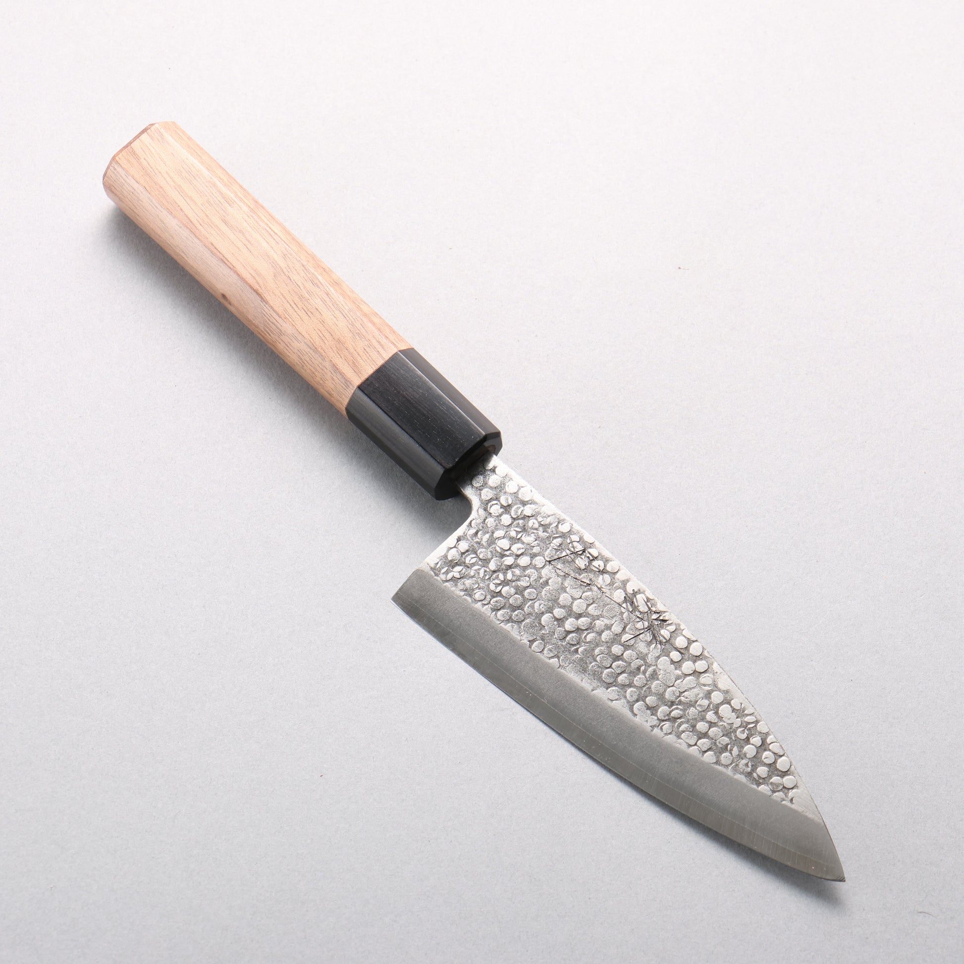 清助 銀三鋼 鎚目(丸) 鯵切り包丁 120mm ウォルナット柄 - 清助刃物