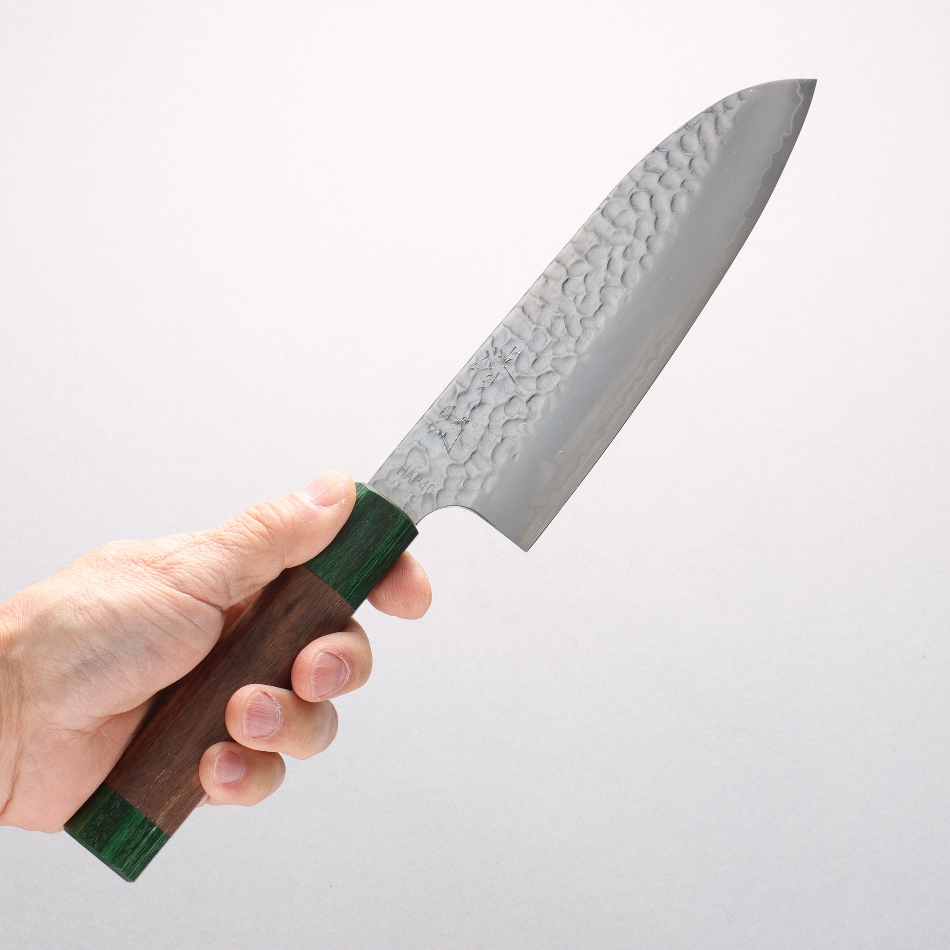 清助 HAP40 鎚目 三徳包丁 170mm ウォルナット (両側緑口輪)柄 - 清助刃物