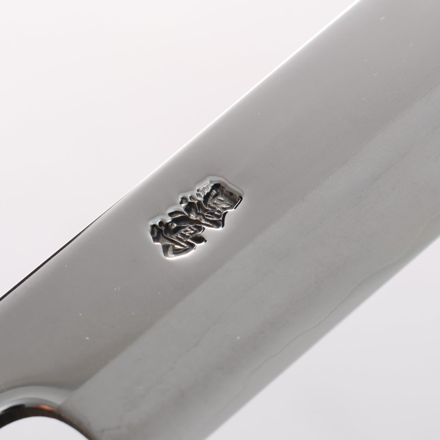 黒鳥 銀三鋼 磨き仕上げ 鰹包丁 240mm ウォルナット柄 - 清助刃物