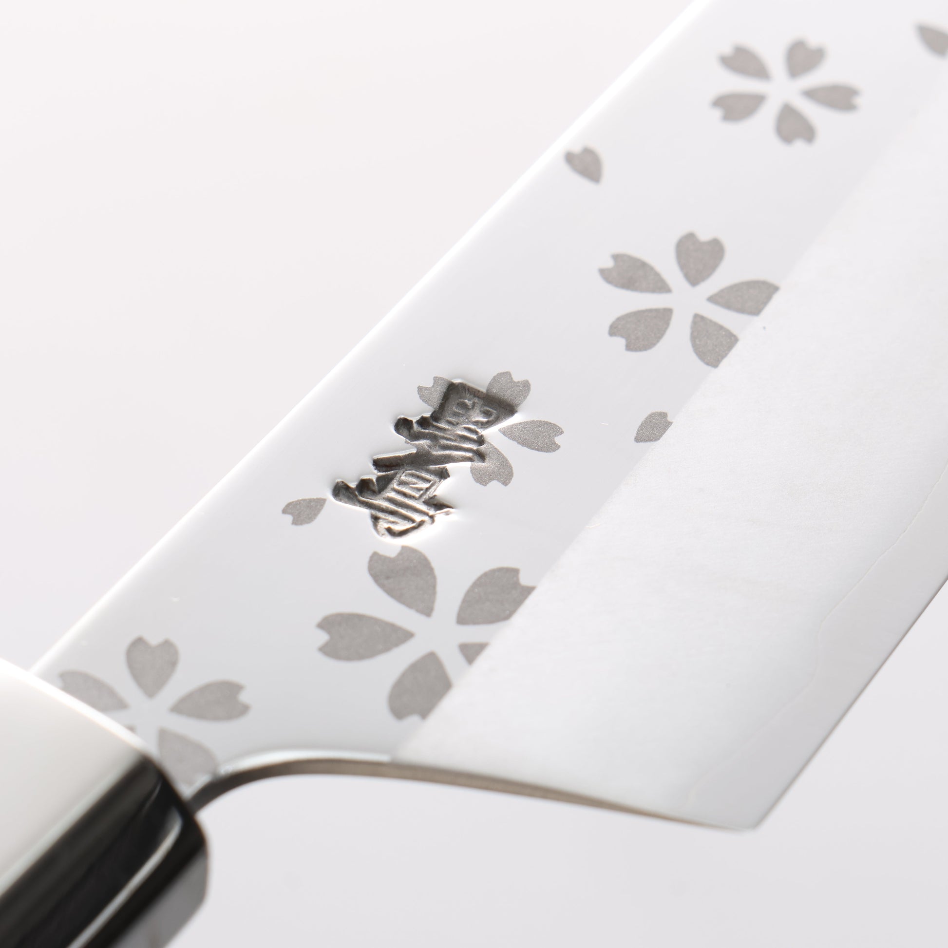 黒鳥 銀三鋼 磨き仕上げ ペティーナイフ 150mm ウォルナット柄 Sakura - 清助刃物