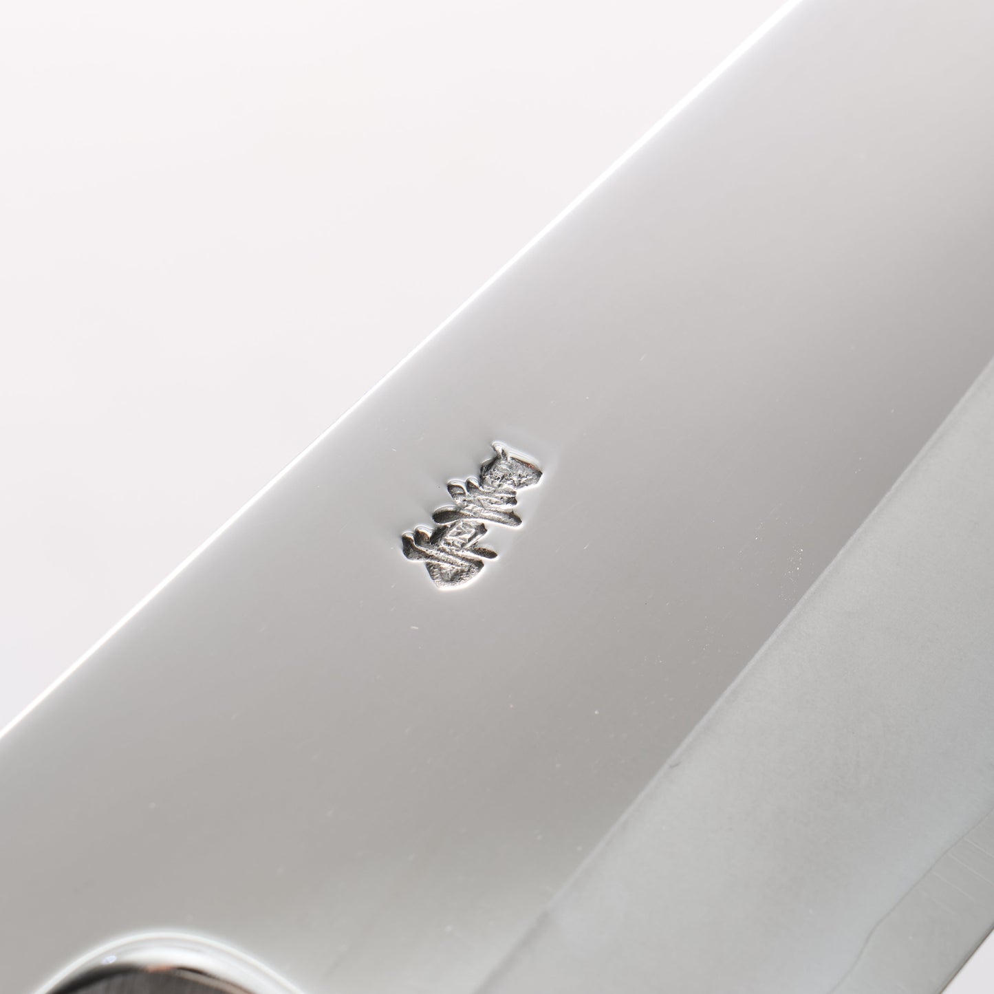 黒鳥 銀三鋼 磨き仕上げ 出刃包丁 195mm ウォルナット柄 - 清助刃物