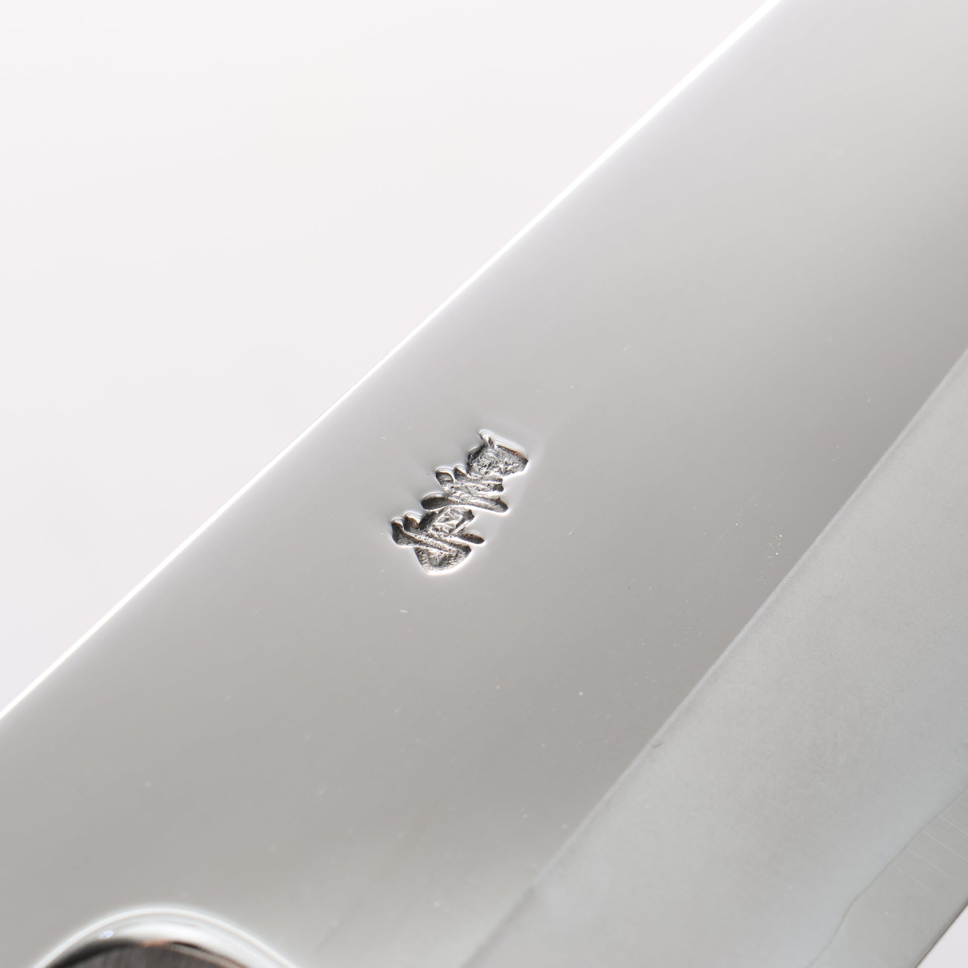 黒鳥 銀三鋼 磨き仕上げ 出刃包丁 195mm ウォルナット柄 - 清助刃物