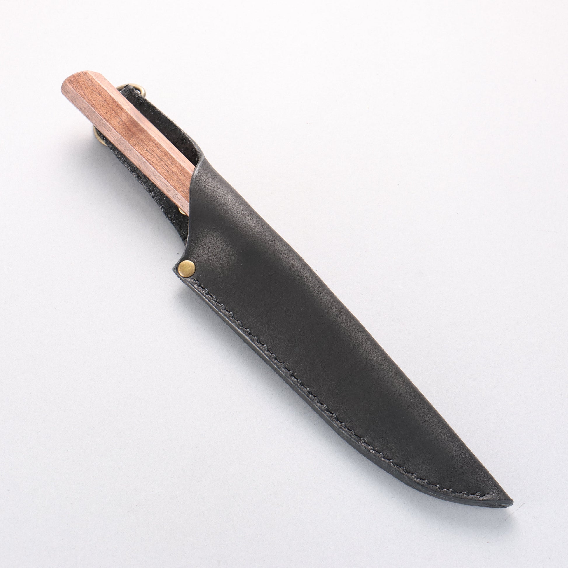黒鳥 八角 銀三鋼 磨き仕上げ ペティーナイフ 150mm ウォルナット柄 鞘付き - 清助刃物