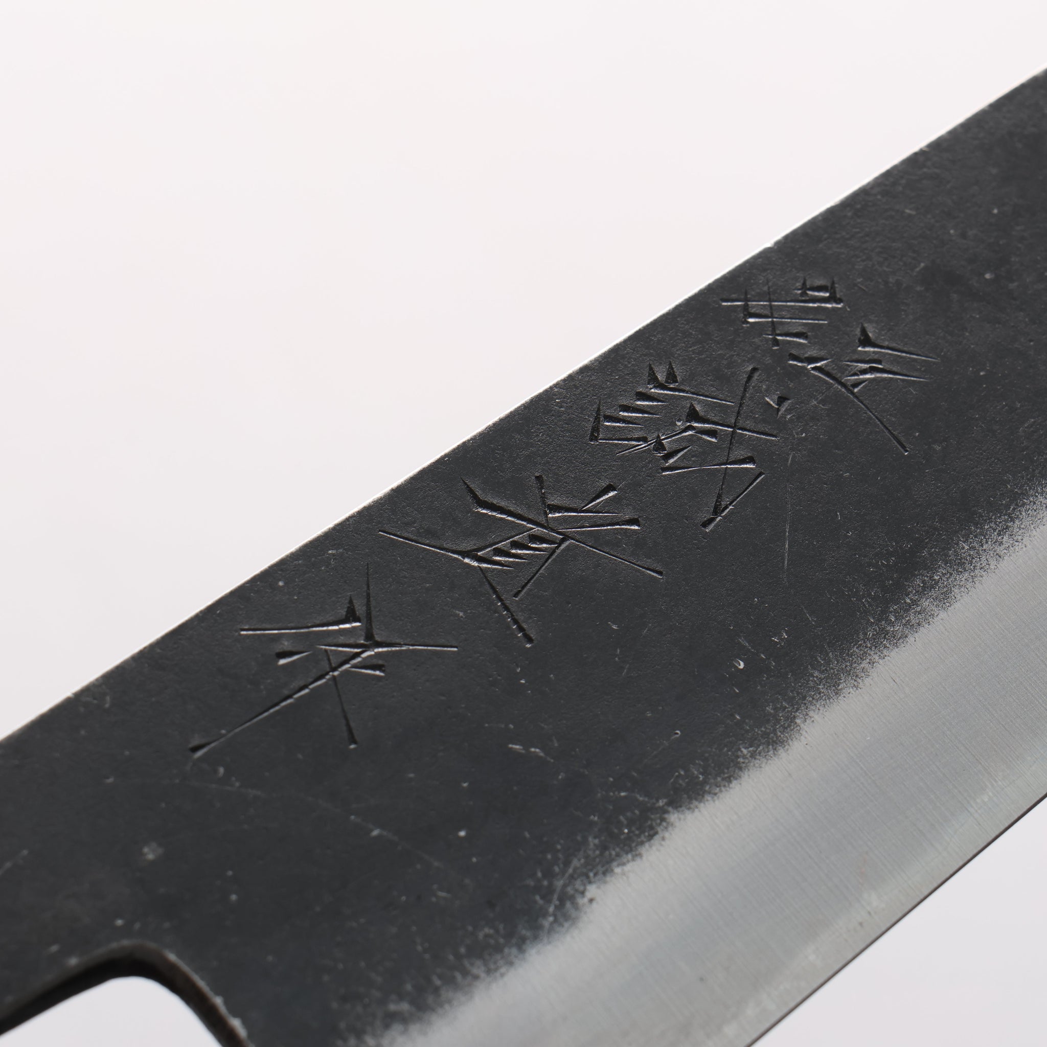 田中 誠貴 鉄火 青ニ鋼 黒打 剣型牛刀包丁 190mm ウォルナット柄 - 清助刃物