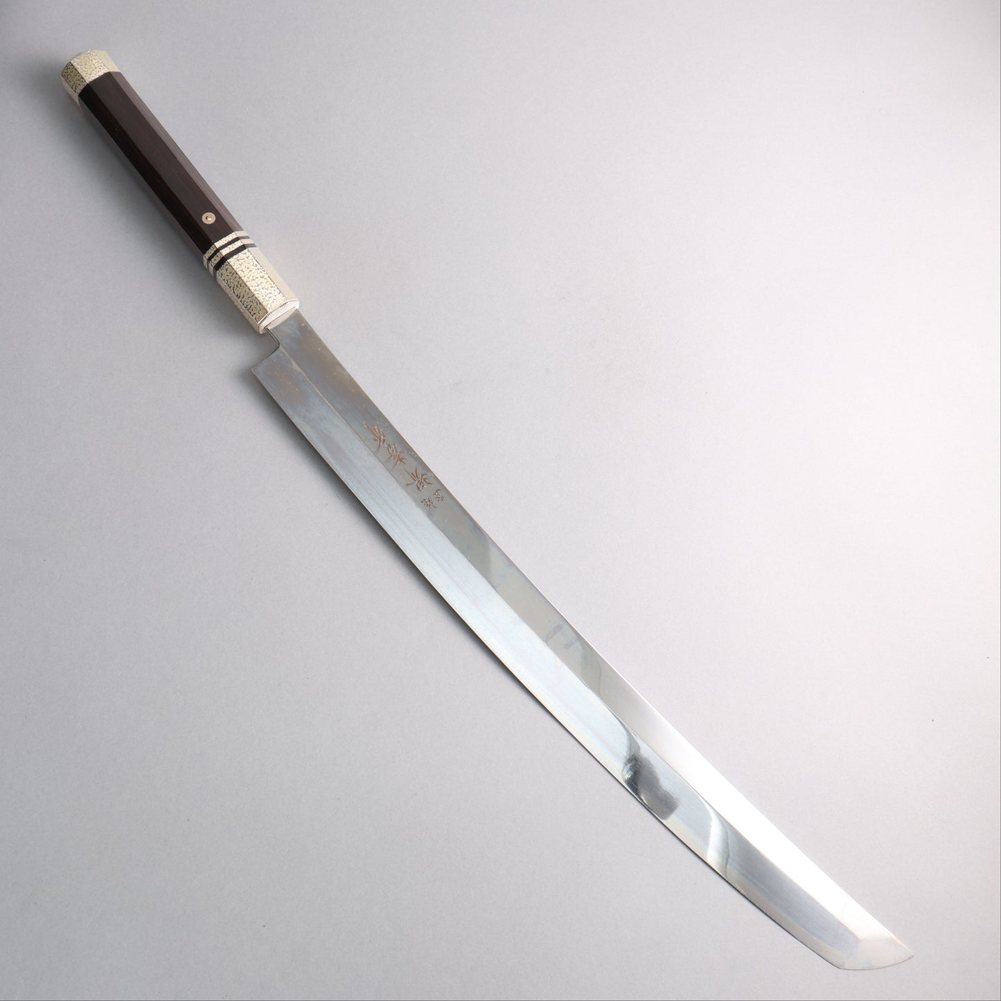 堺 孝行 本焼き 銀三鋼 鏡面仕上げ 先丸柳刃包丁 510mm 黒檀 （上下銀口輪）柄 鞘付き - 清助刃物