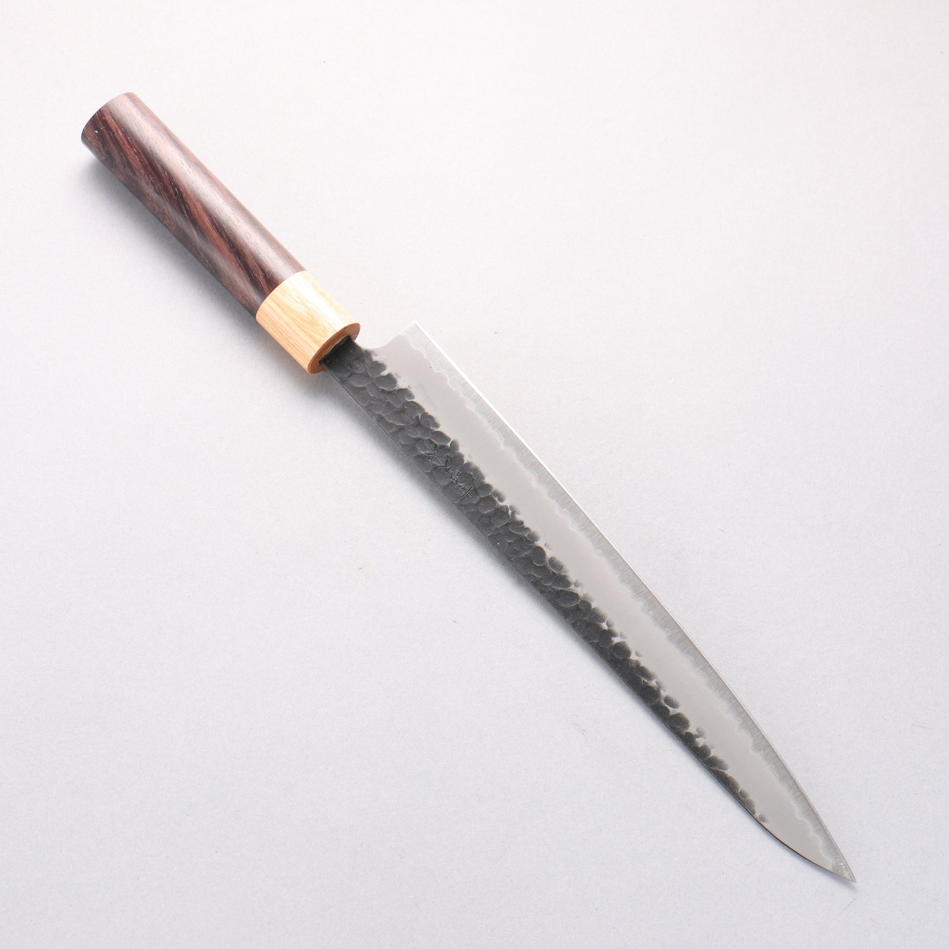 清助 黒白 青スーパー鋼 鎚目 黒打 筋引包丁 240mm 紫檀柄 - 清助刃物