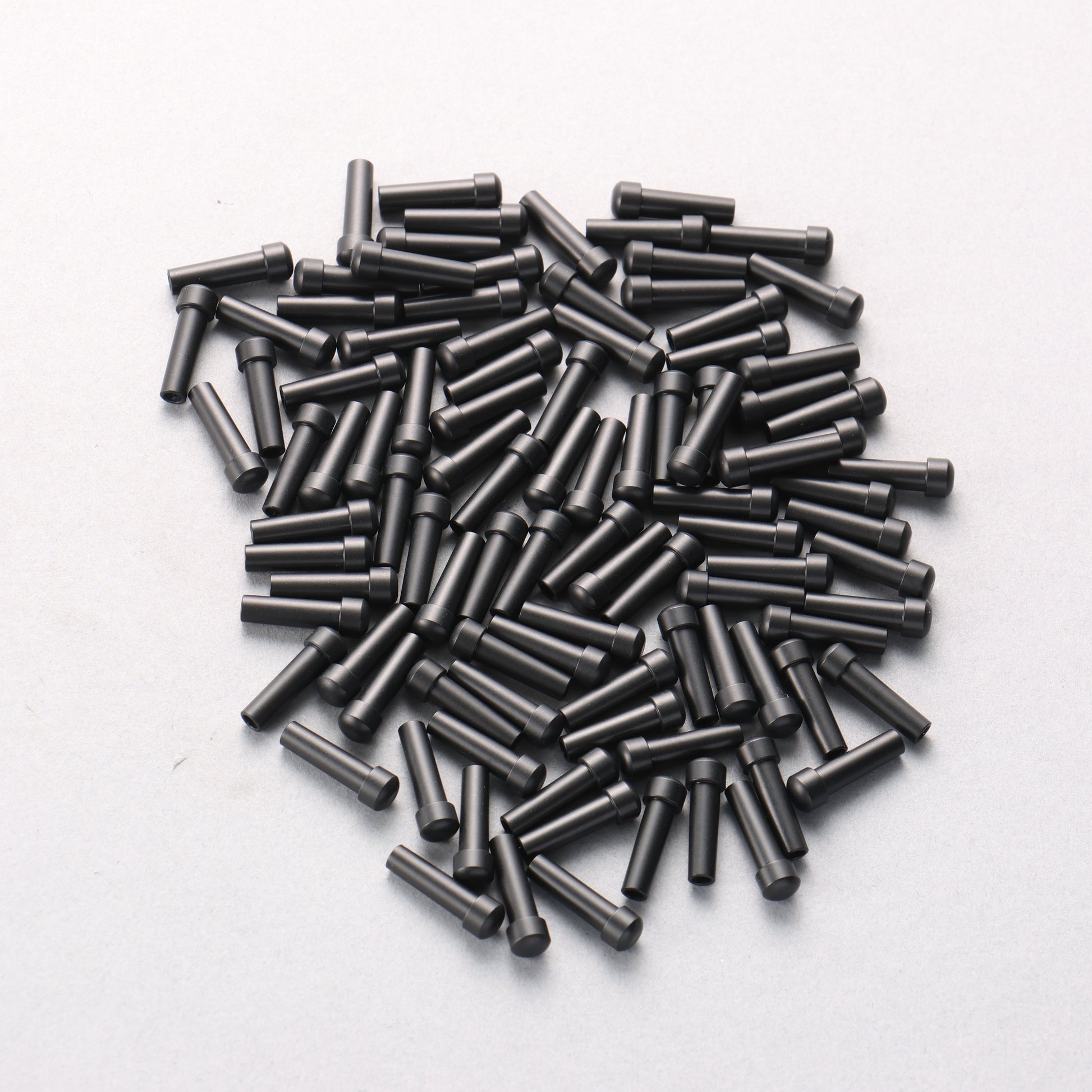 鞘ピン アルミニウム 黒仕上げ 15mm x 4mm (Pk. 100) - 清助刃物