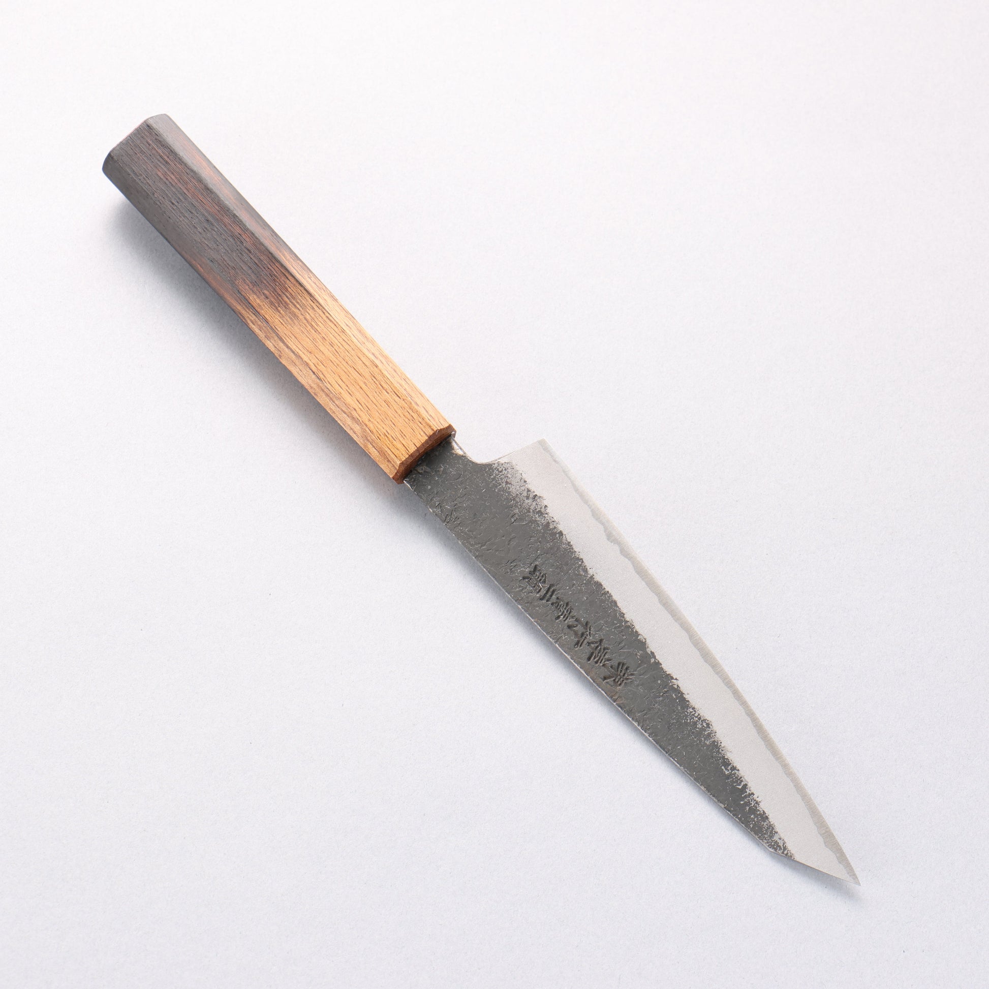 堺 孝行 焔紅蓮 青ニ鋼 黒打 鎚目 切付ペティナイフ 150mm 樫焼柄 - 清助刃物