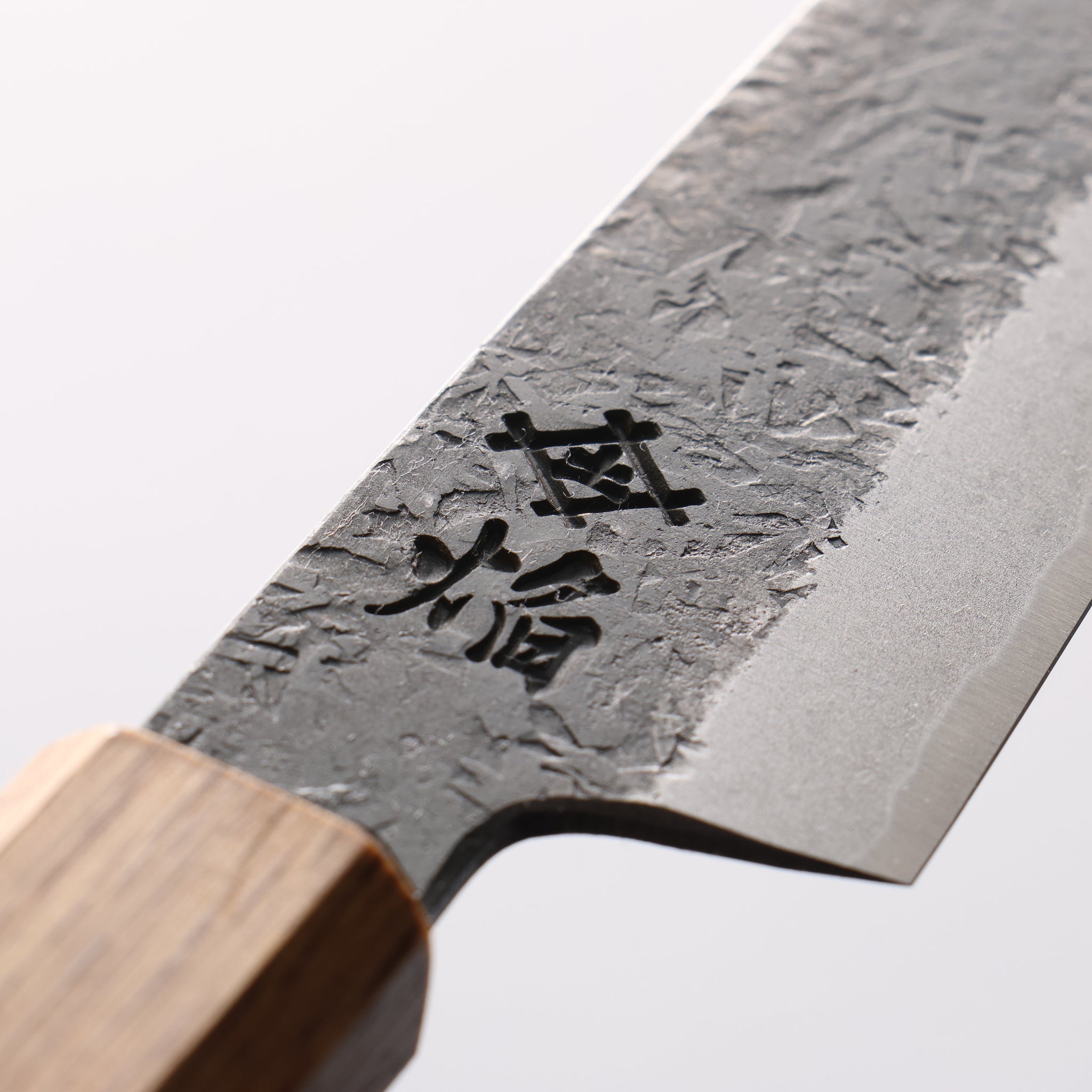 堺 孝行 焔紅蓮 青ニ鋼 黒打 鎚目 切付ペティナイフ 150mm 樫焼柄 - 清助刃物