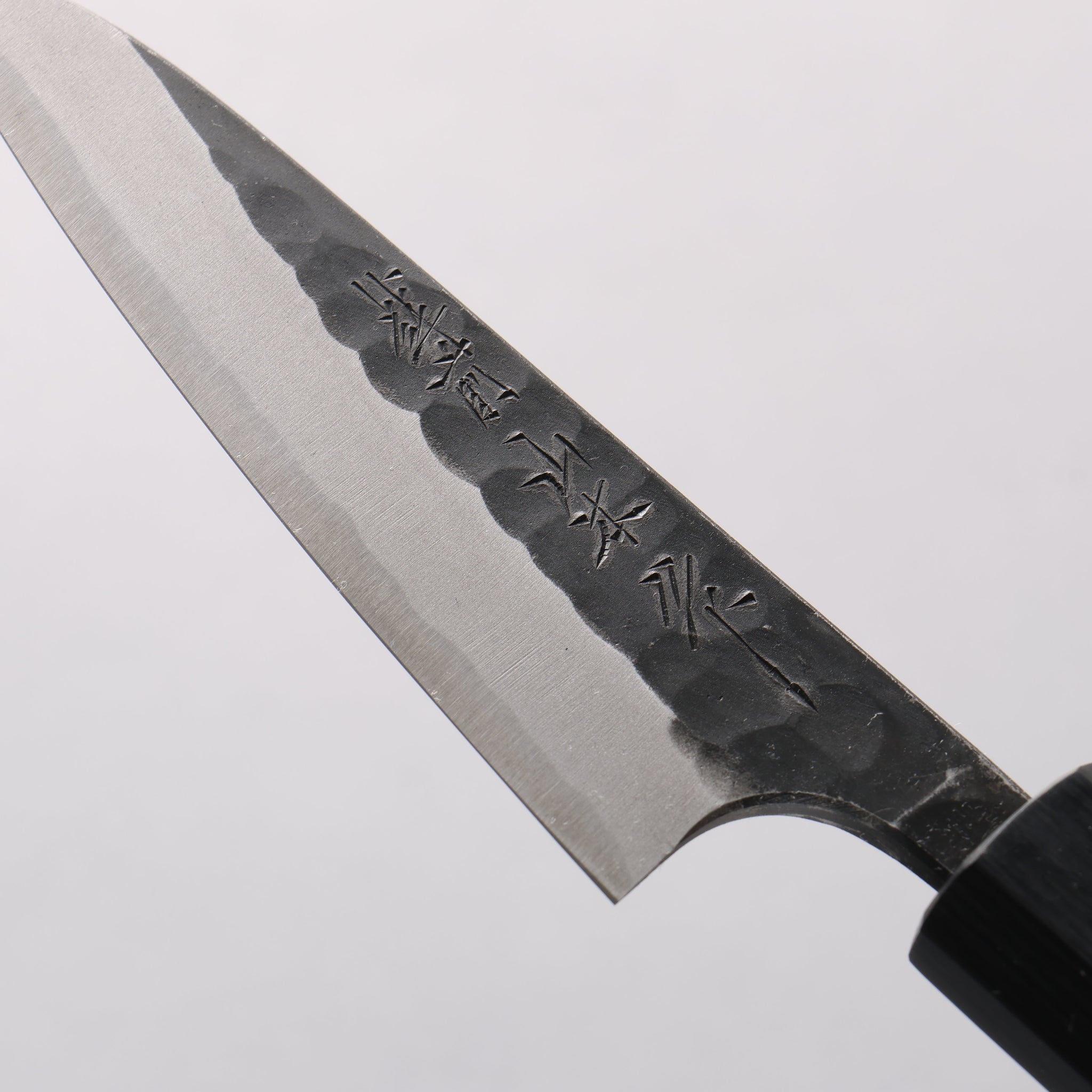 山本 直 青スーパー鋼 黒打 鎚目(丸) ペティーナイフ 100mm 楓(樹脂含浸)柄 - 清助刃物