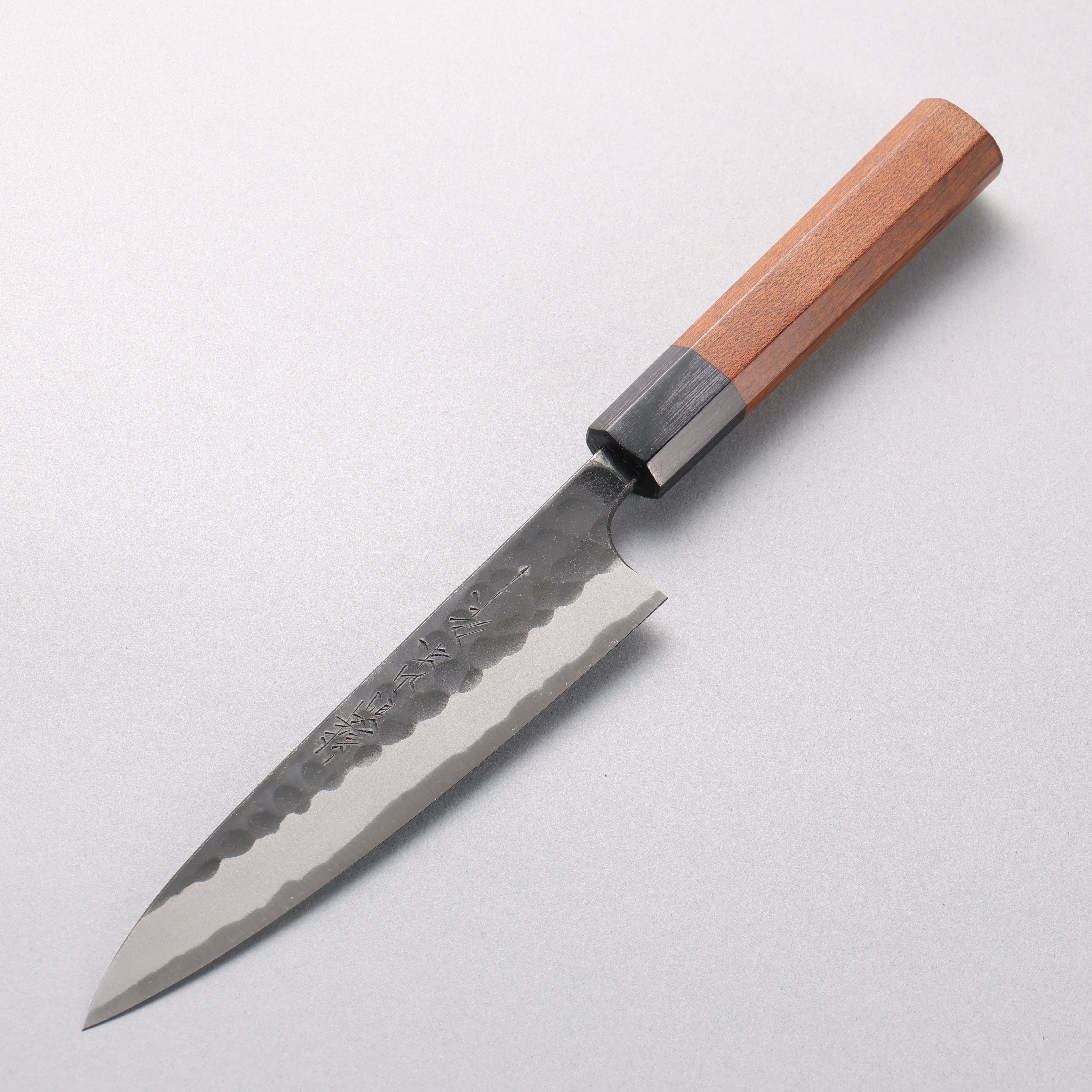 山本 直 青スーパー鋼 黒打 鎚目(丸) ペティーナイフ 150mm 楓(樹脂含浸)柄 - 清助刃物