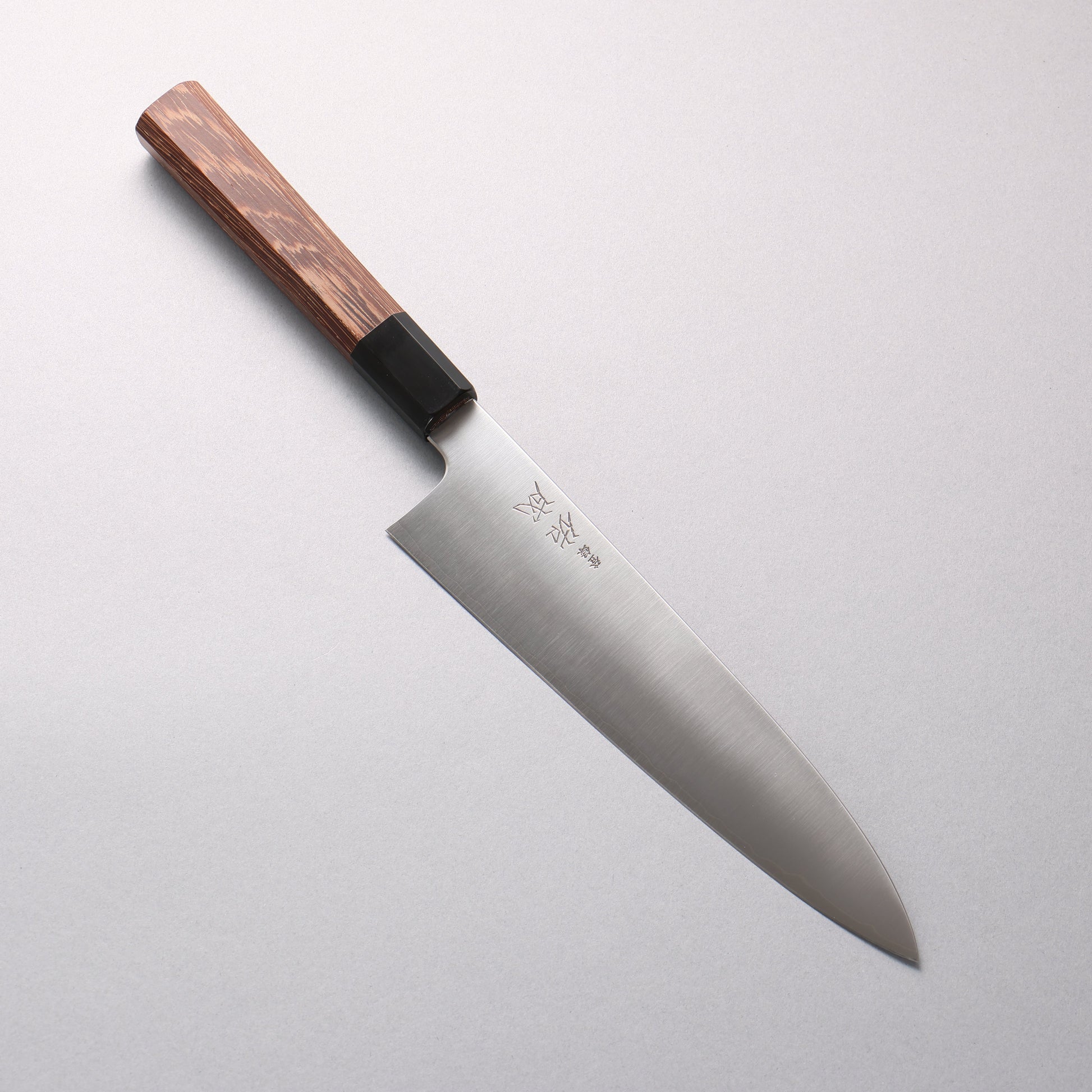 佑成 SG2 牛刀包丁 210mm ウエンジ (口輪：黒水牛角) 柄