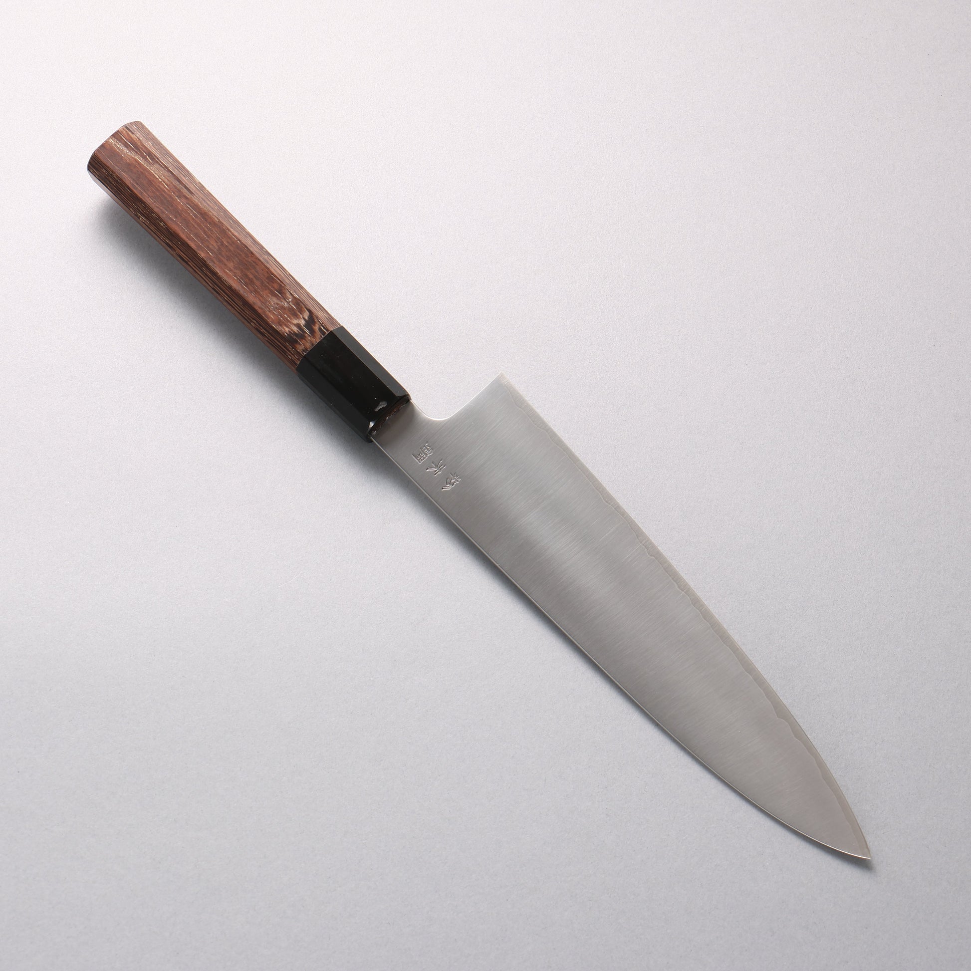佑成 SG2 牛刀包丁 210mm ウエンジ (口輪：黒水牛角) 柄