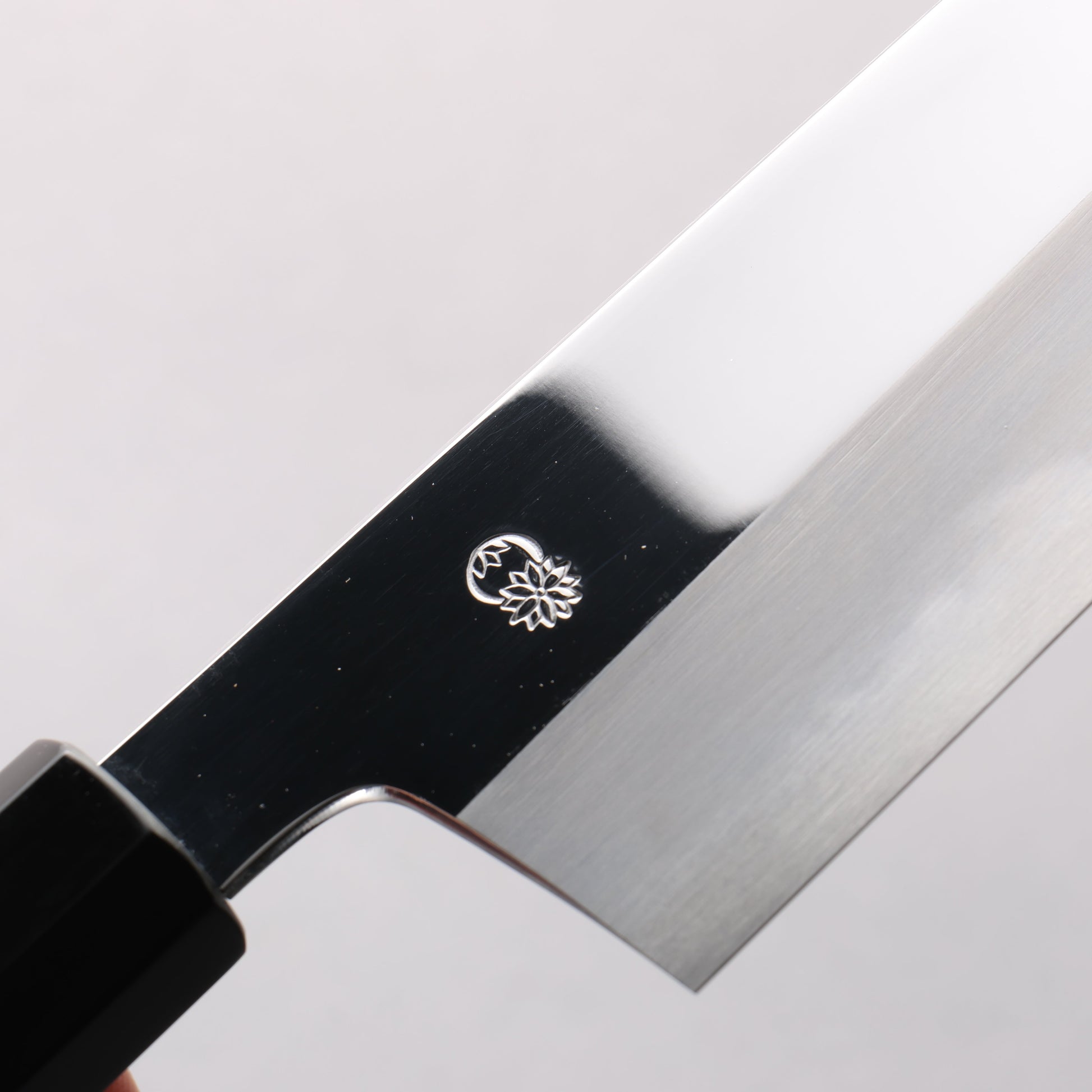 重陽 白鋼 鏡面仕上げ 牛刀包丁 270mm 黒檀　(口輪：黒水牛)柄
