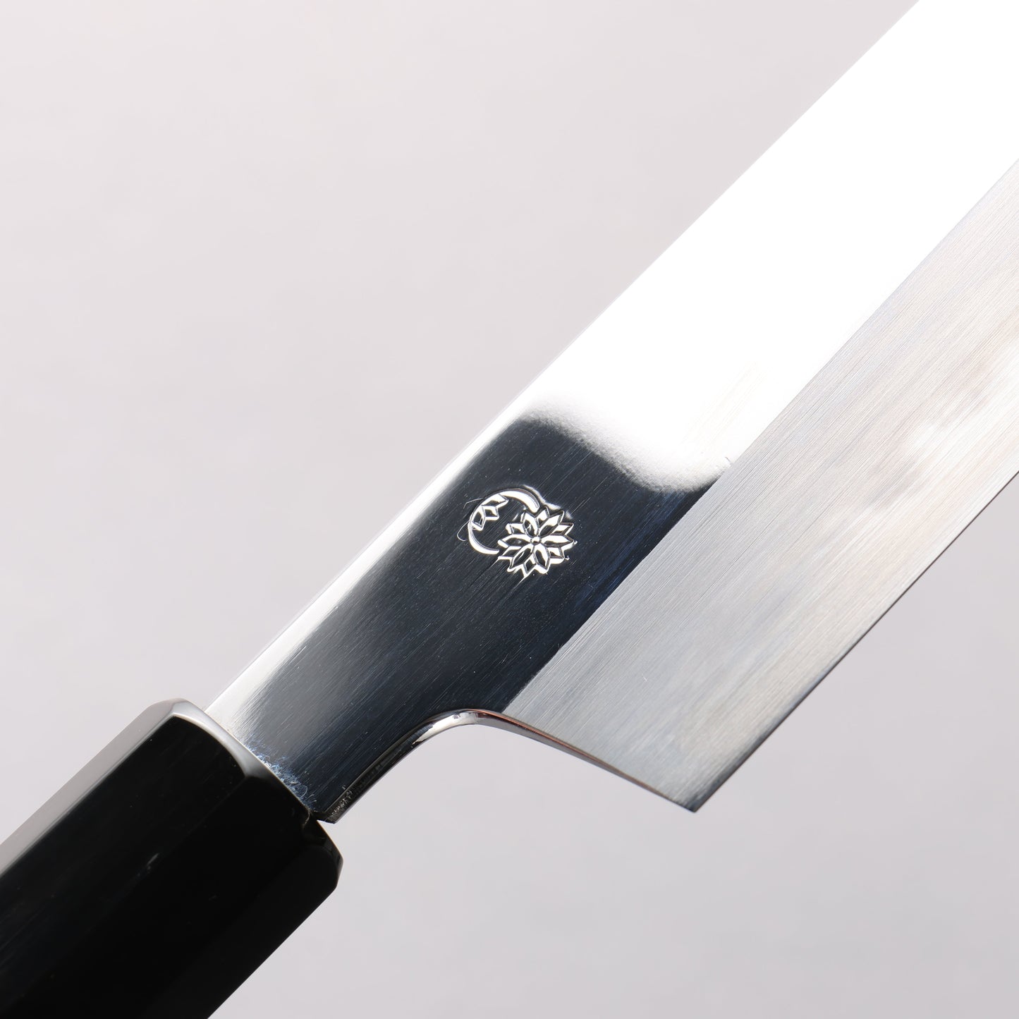 重陽 白鋼 鏡面仕上げ 切付牛刀包丁 240mm 黒檀　(口輪：黒水牛)柄