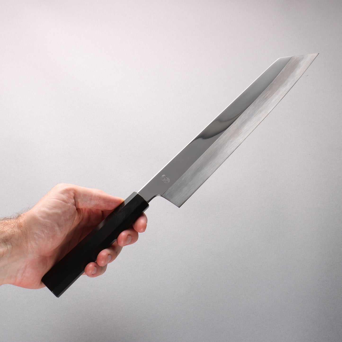 重陽 白鋼 鏡面仕上げ 切付牛刀包丁 270mm 黒檀　(口輪：黒水牛)柄