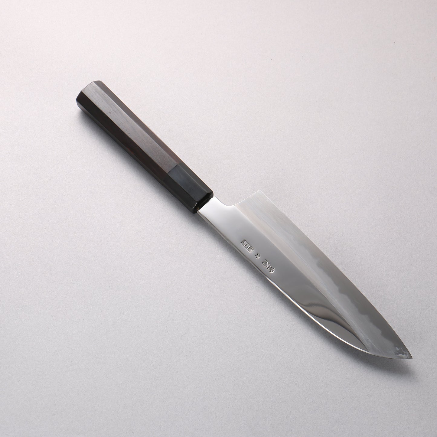 重陽 青一鋼 鏡面仕上げ 三徳包丁 180mm 黒檀　(口輪：黒水牛)柄