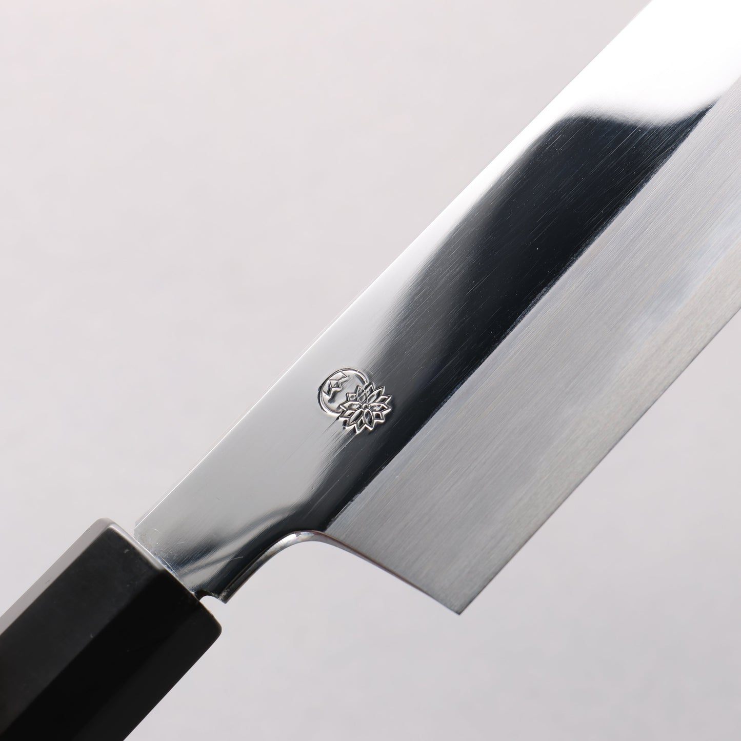 重陽 青一鋼 鏡面仕上げ 三徳包丁 180mm 黒檀　(口輪：黒水牛)柄