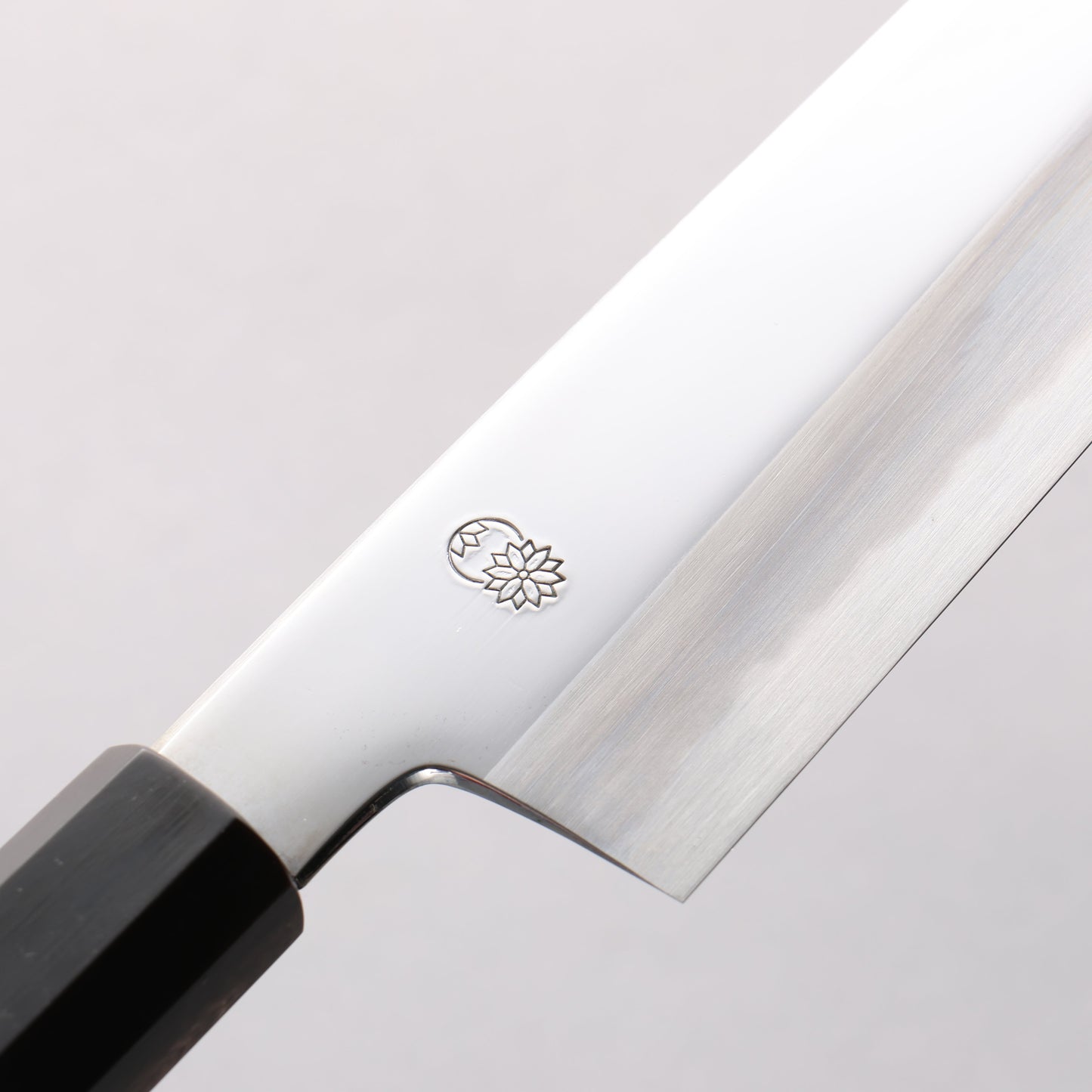 重陽 青一鋼 鏡面仕上げ 切付三徳包丁 180mm 黒檀　(口輪：黒水牛)柄