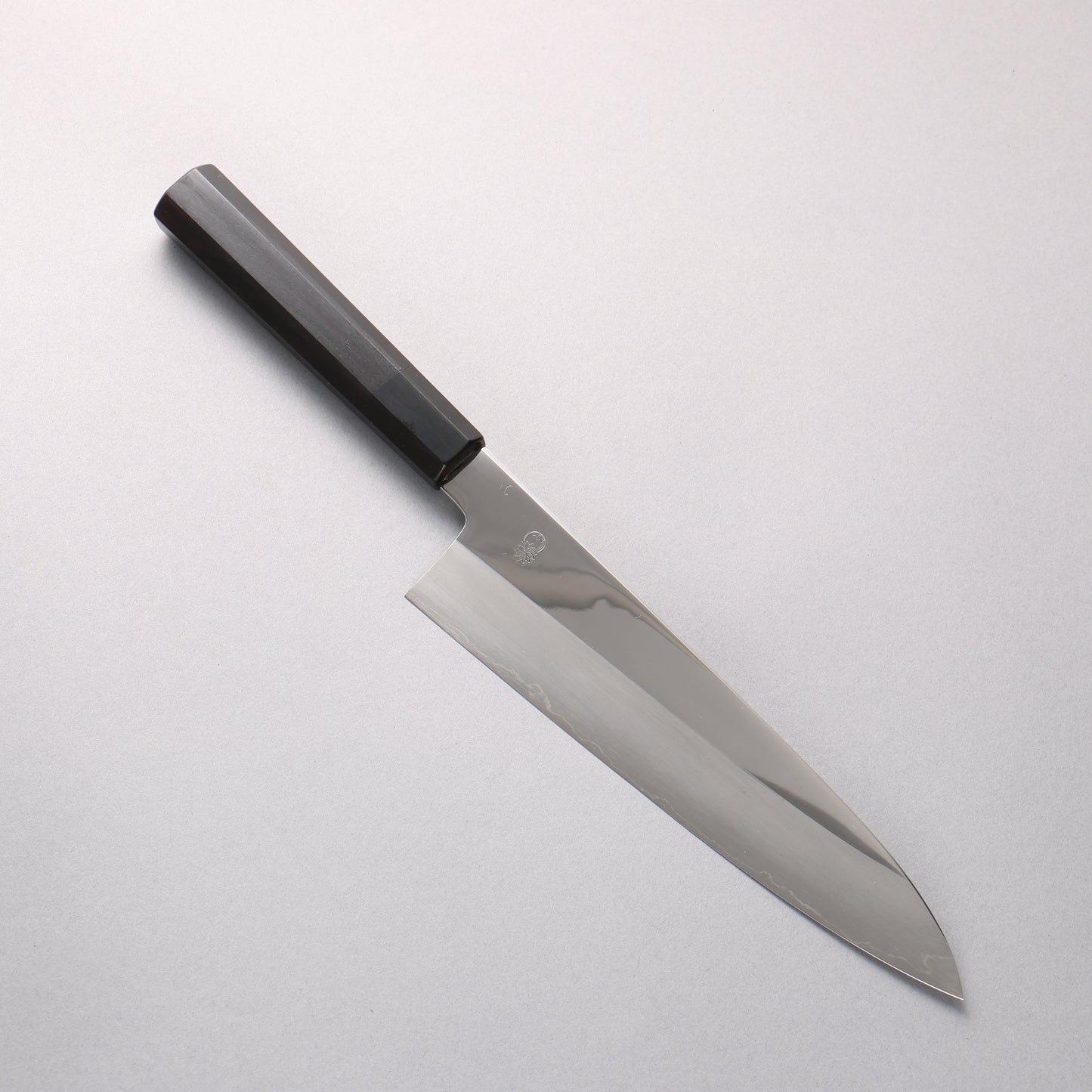 重陽 銀三鋼 鏡面仕上げ 牛刀包丁 210mm 黒檀　(口輪：黒水牛)柄