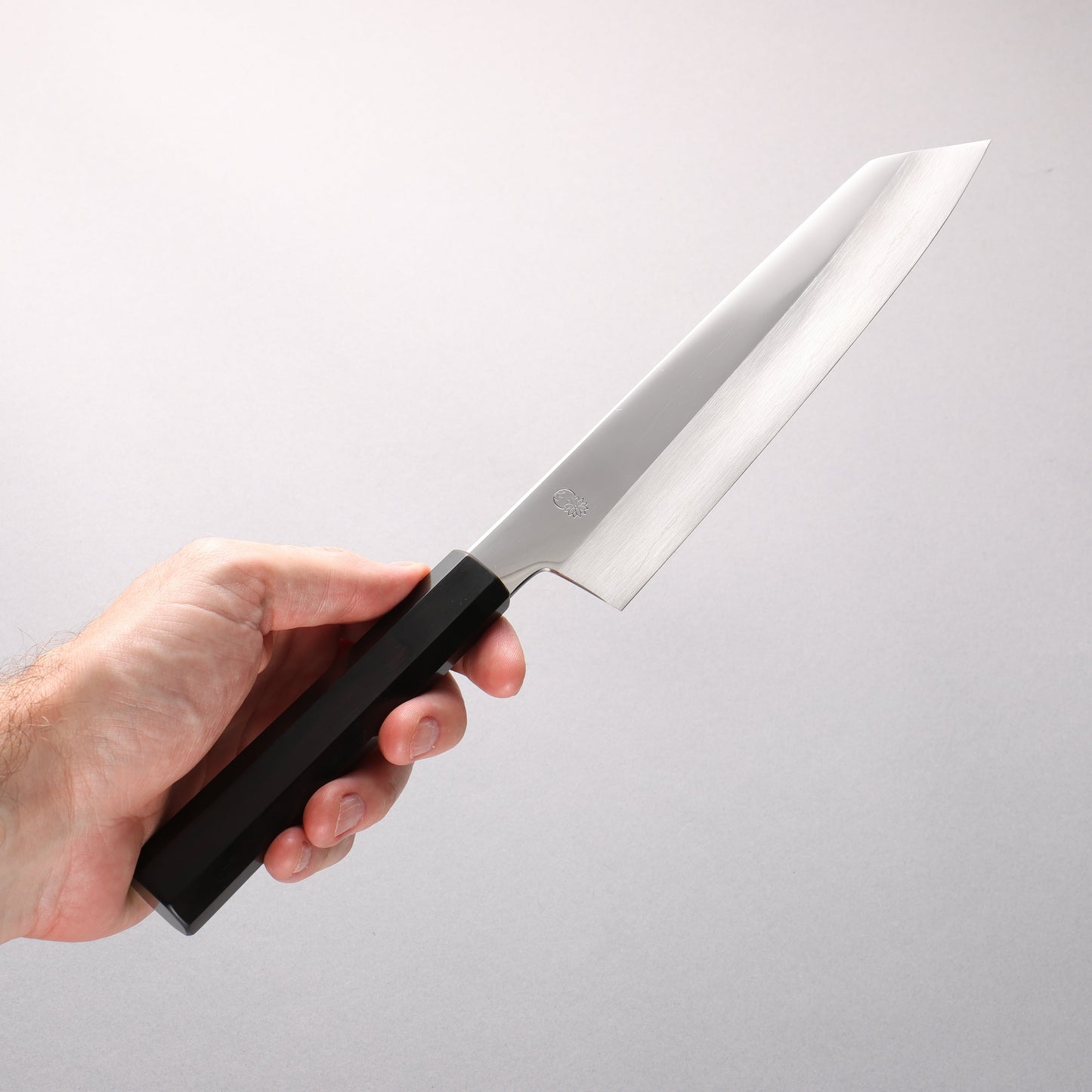 重陽 銀三鋼 鏡面仕上げ 切付牛刀包丁 210mm 黒檀　(口輪：黒水牛)柄