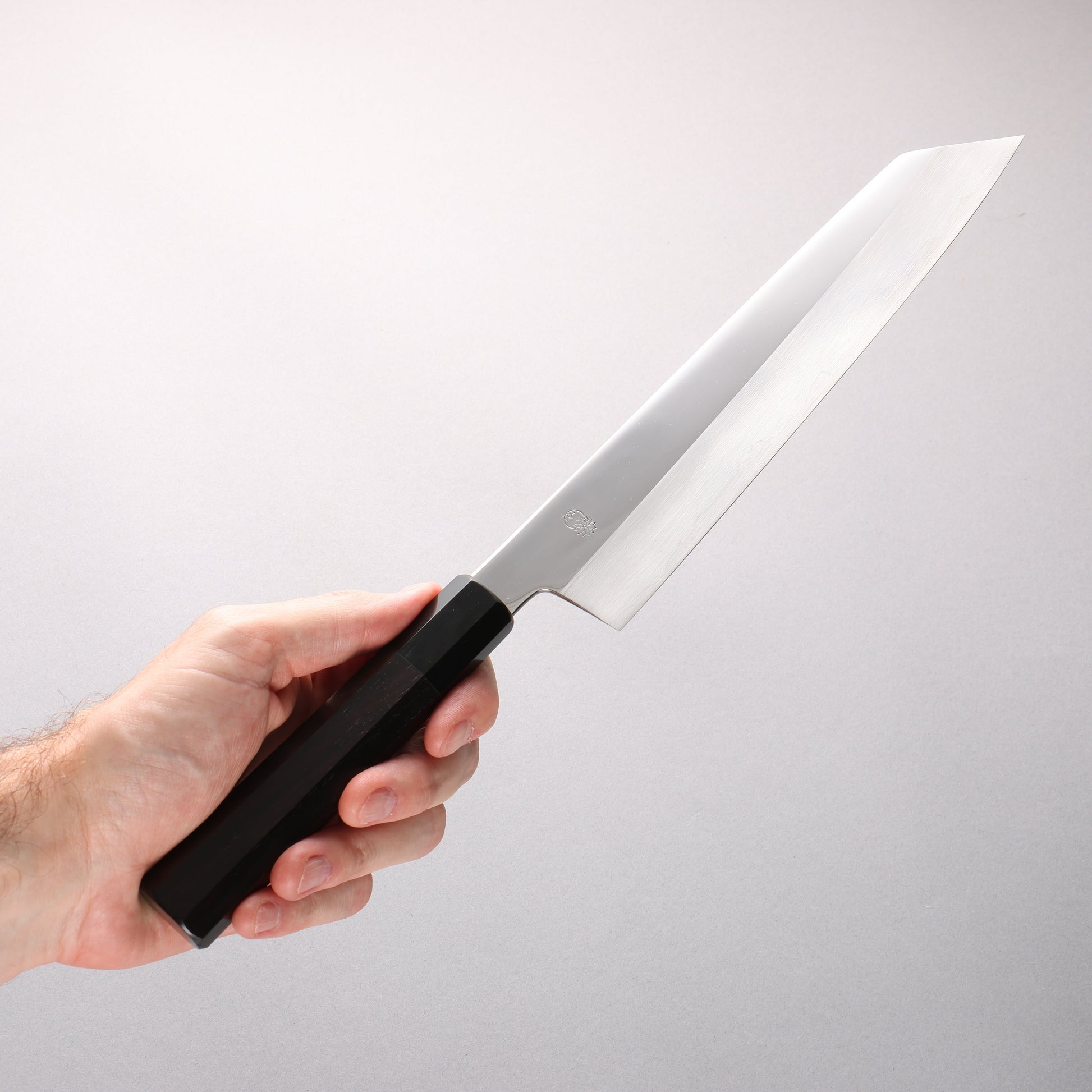 重陽 銀三鋼 鏡面仕上げ 切付牛刀包丁 240mm 黒檀　(口輪：黒水牛)柄